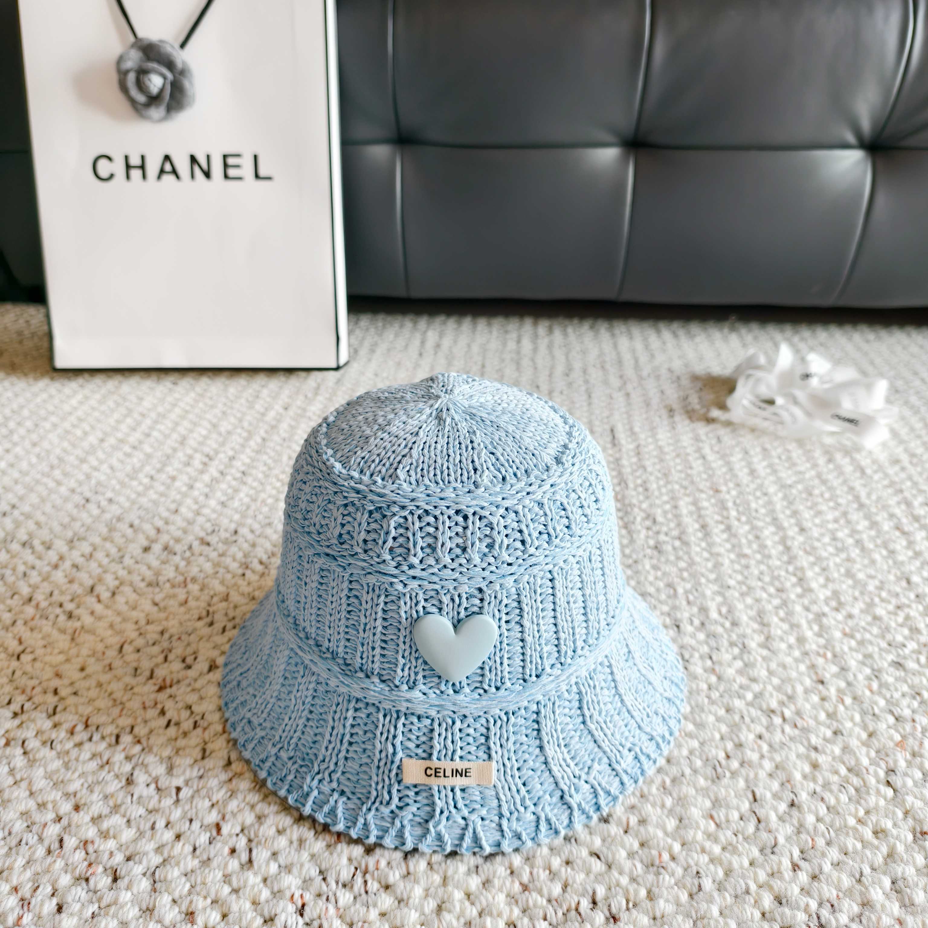 💛配防尘袋【Celine赛琳】2026春夏新款编织马卡龙色系渔夫帽，独特设计～复古文艺的一款