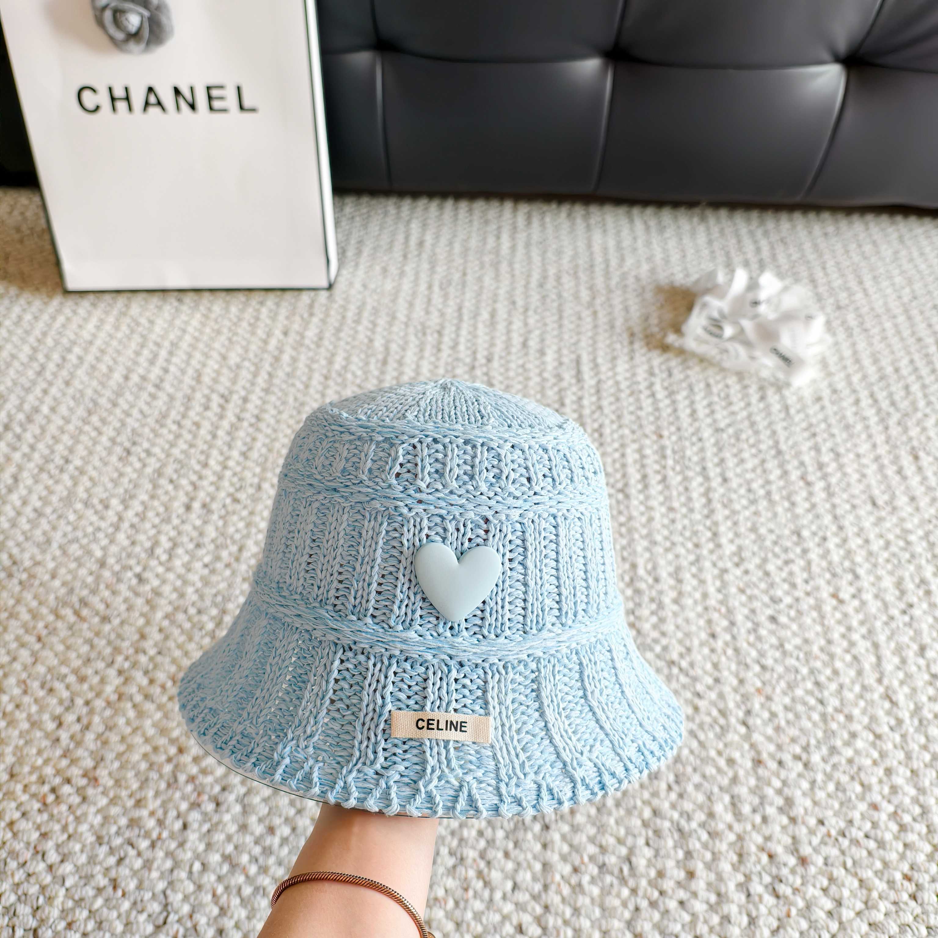 💛配防尘袋【Celine赛琳】2026春夏新款编织马卡龙色系渔夫帽，独特设计～复古文艺的一款