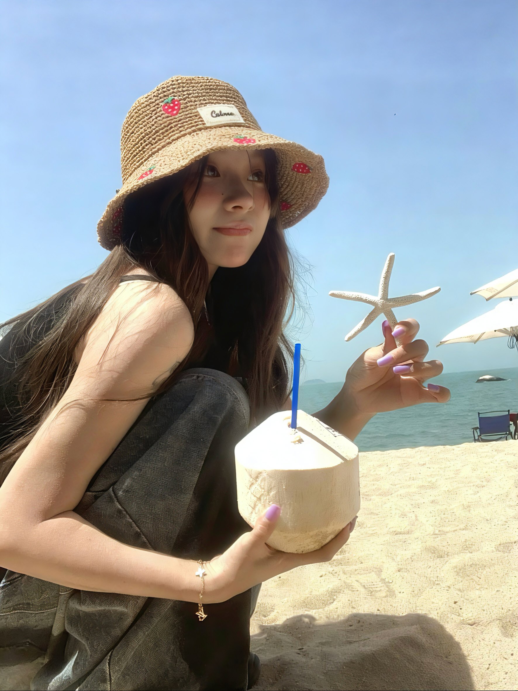 💛配防尘袋【Celine赛琳】2026春夏新款密织刺绣重工款渔夫帽，独特设计～复古文艺的一款