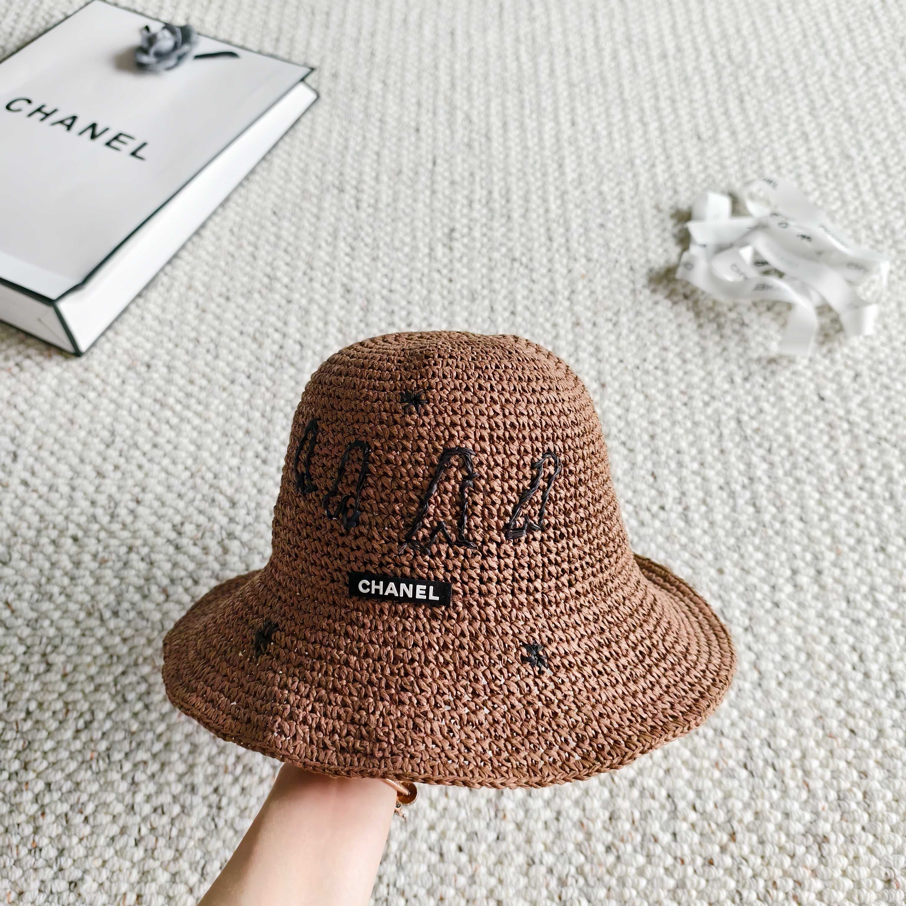 💛配防尘袋【Chanel香奈儿】2026春夏新款密织刺绣重工款渔夫帽，独特设计～复古文艺的一款