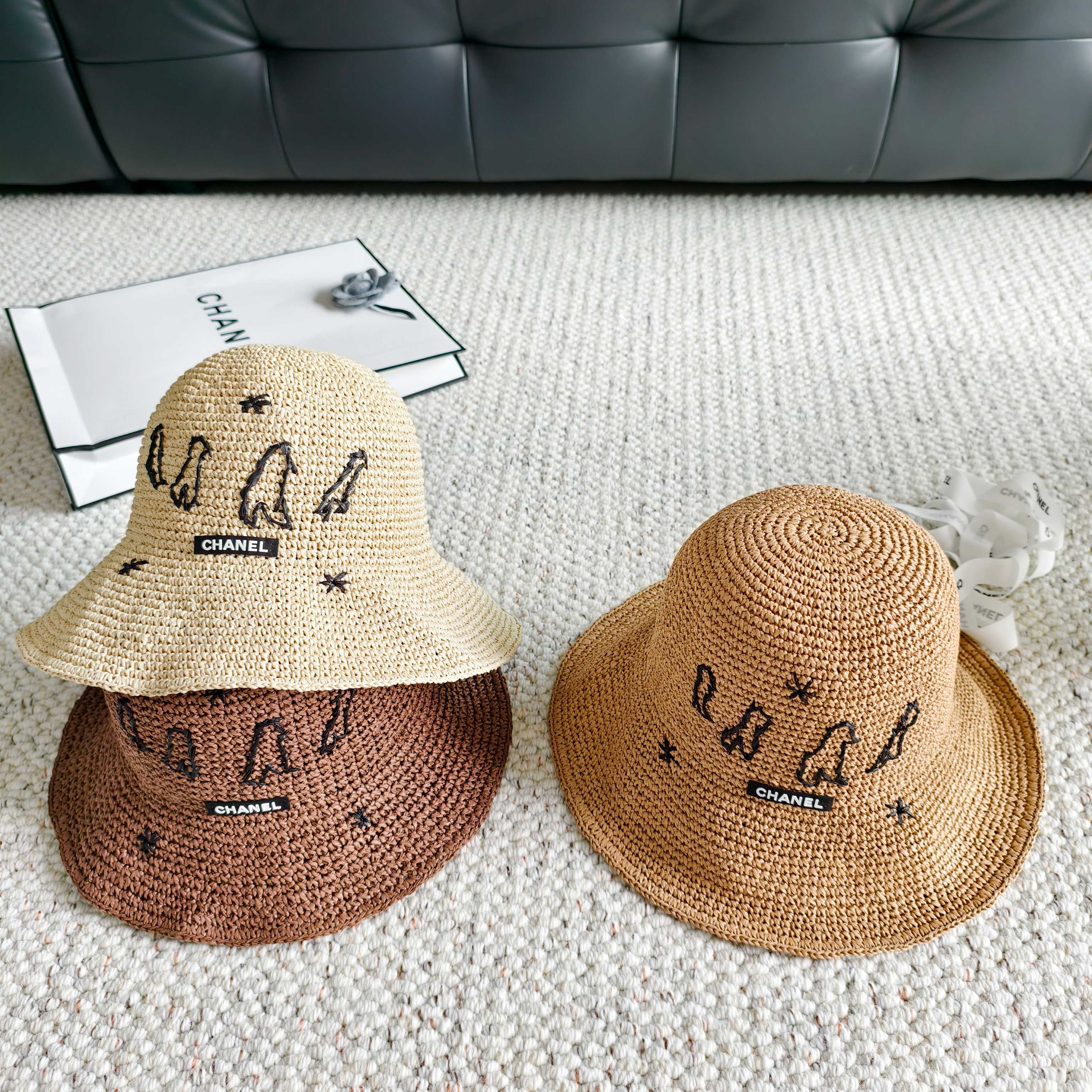 💛配防尘袋【Chanel香奈儿】2026春夏新款密织刺绣重工款渔夫帽，独特设计～复古文艺的一款