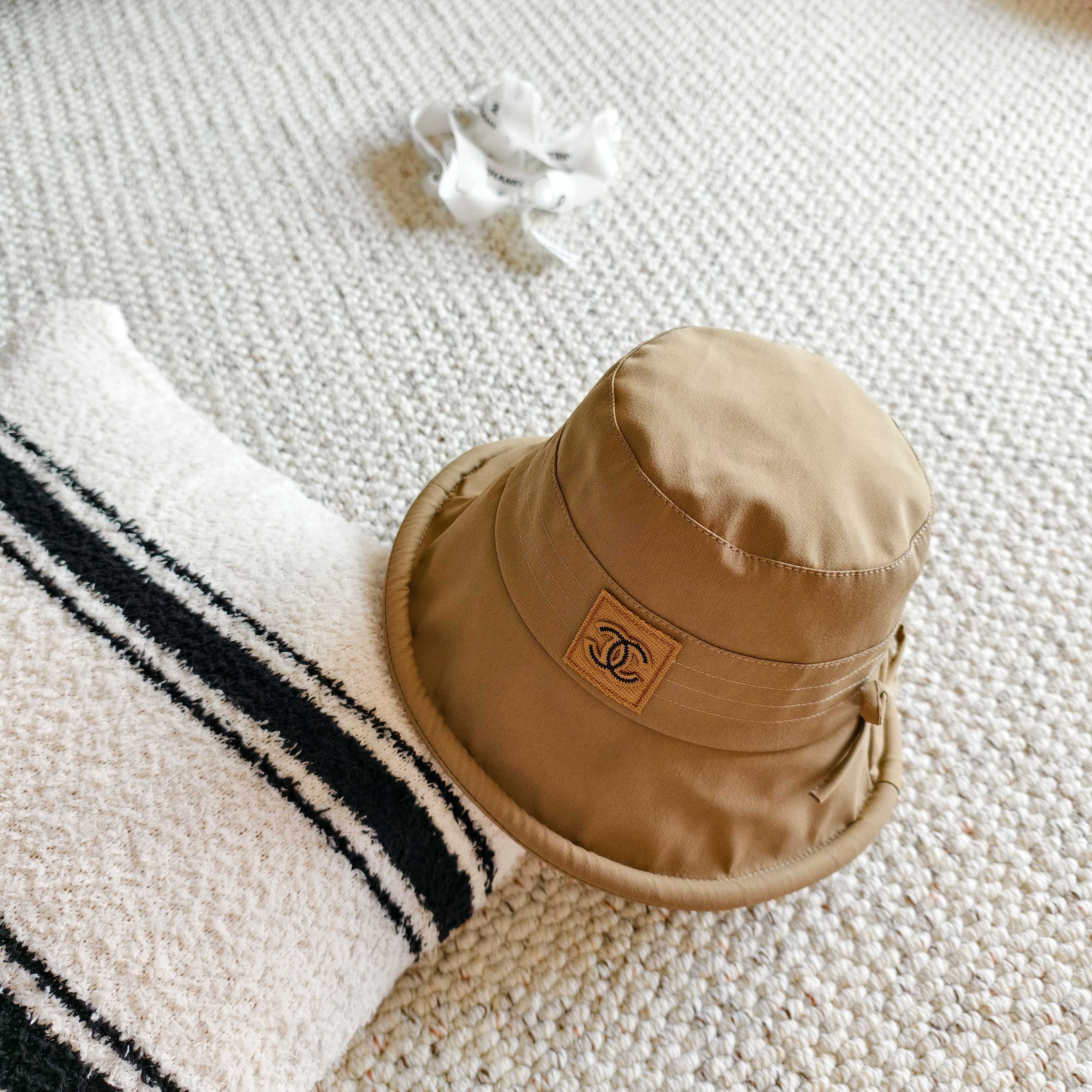 💛配防尘袋【Chanel香奈儿】2026春夏新款日系日常简约款渔夫帽，独特设计～复古文艺的一款