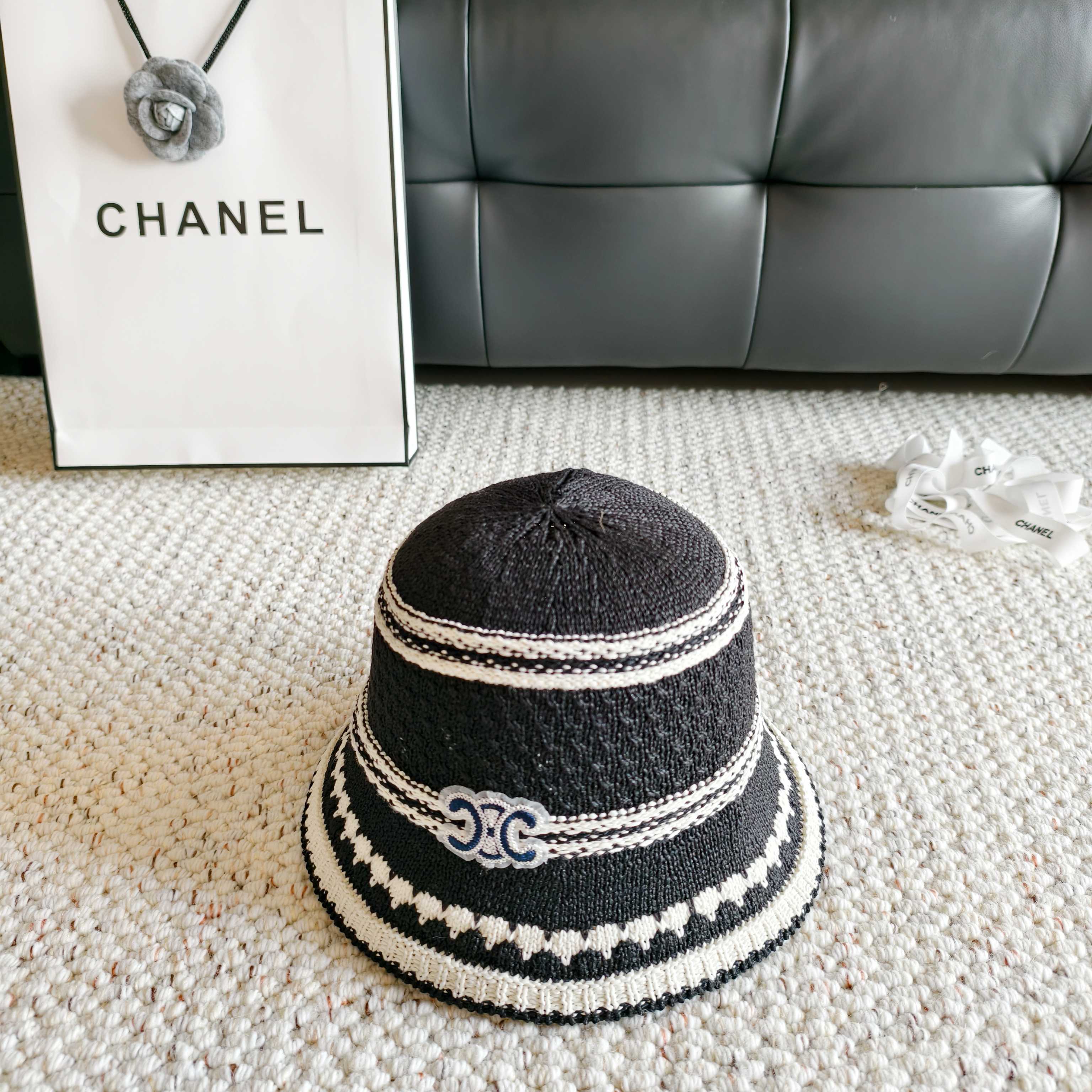 💛配防尘袋【Celine赛琳】2026春夏新款日系日常简约款小桶帽渔夫帽，独特设计～复古文艺的一款