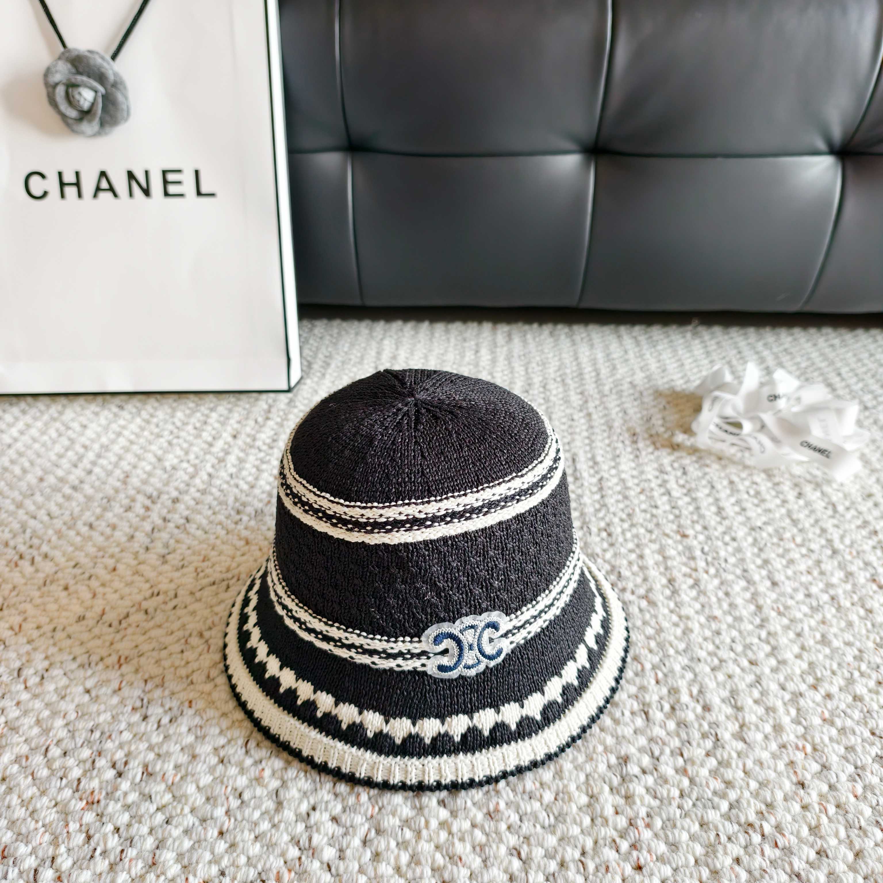 💛配防尘袋【Celine赛琳】2026春夏新款日系日常简约款小桶帽渔夫帽，独特设计～复古文艺的一款