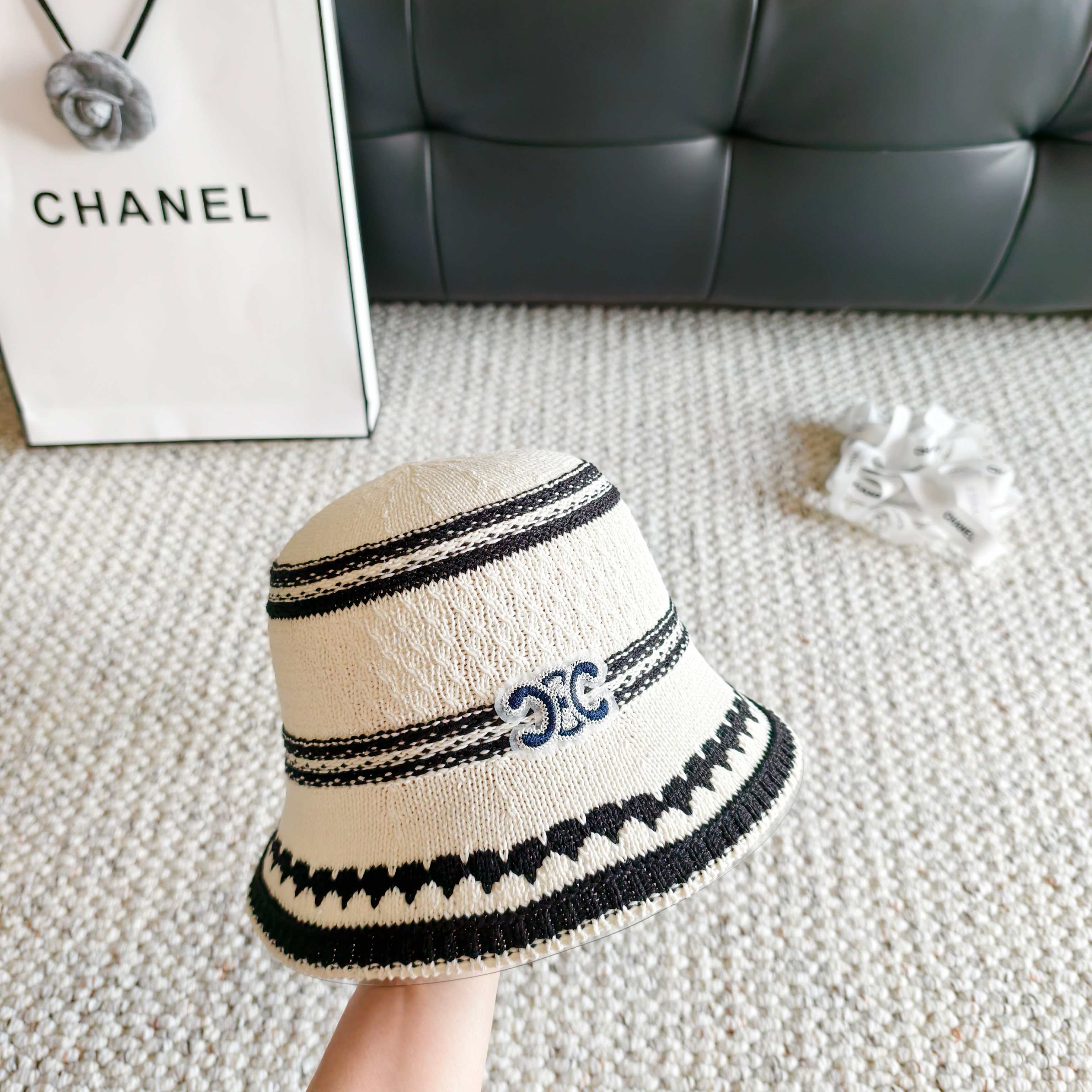 💛配防尘袋【Celine赛琳】2026春夏新款日系日常简约款小桶帽渔夫帽，独特设计～复古文艺的一款