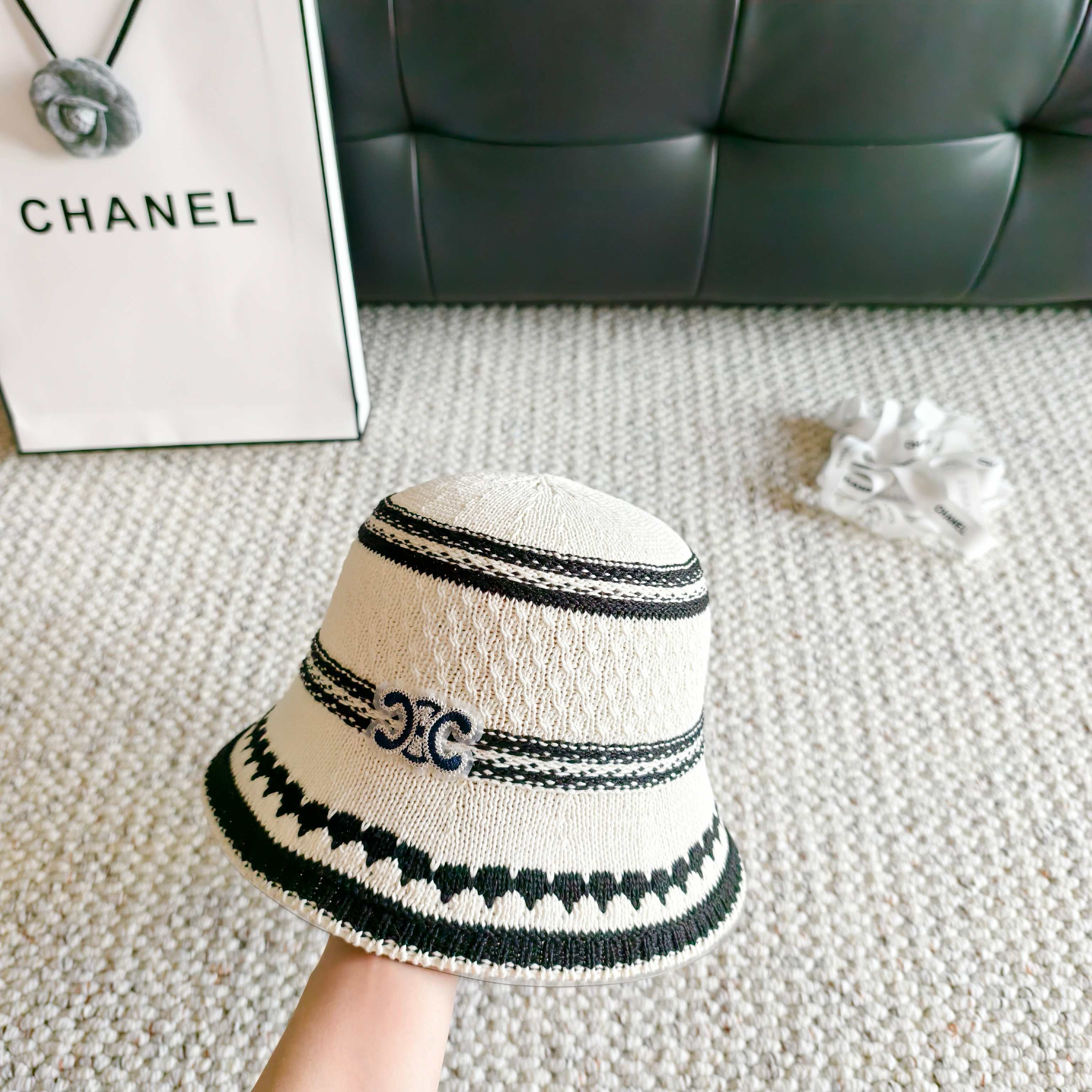 💛配防尘袋【Celine赛琳】2026春夏新款日系日常简约款小桶帽渔夫帽，独特设计～复古文艺的一款