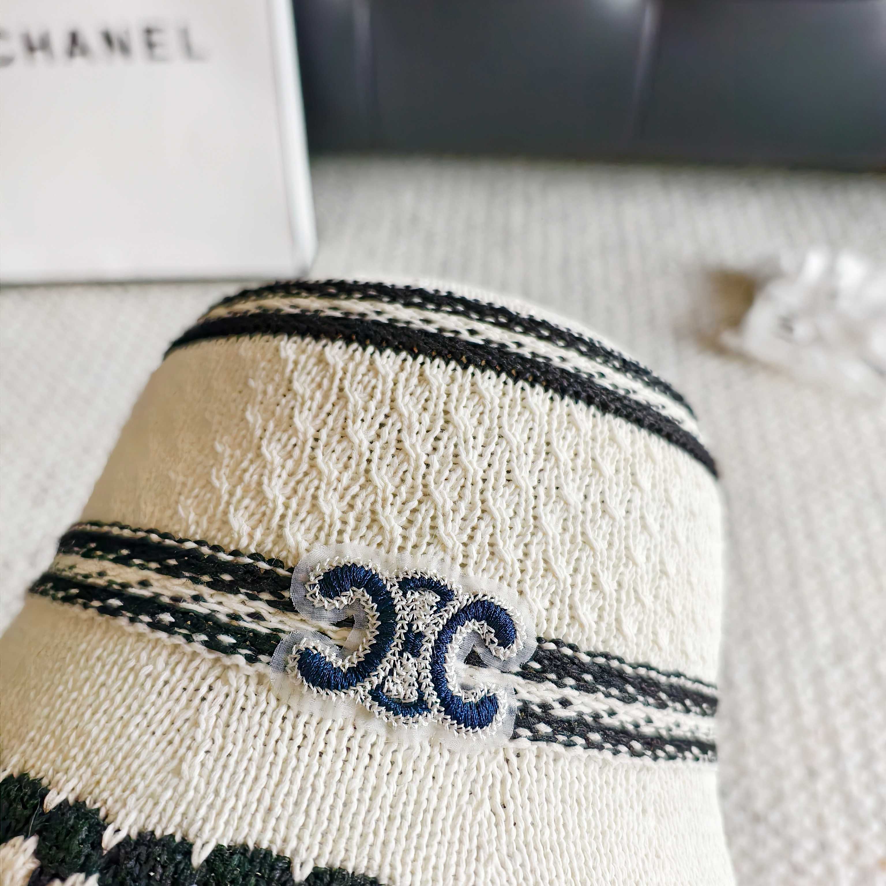 💛配防尘袋【Celine赛琳】2026春夏新款日系日常简约款小桶帽渔夫帽，独特设计～复古文艺的一款