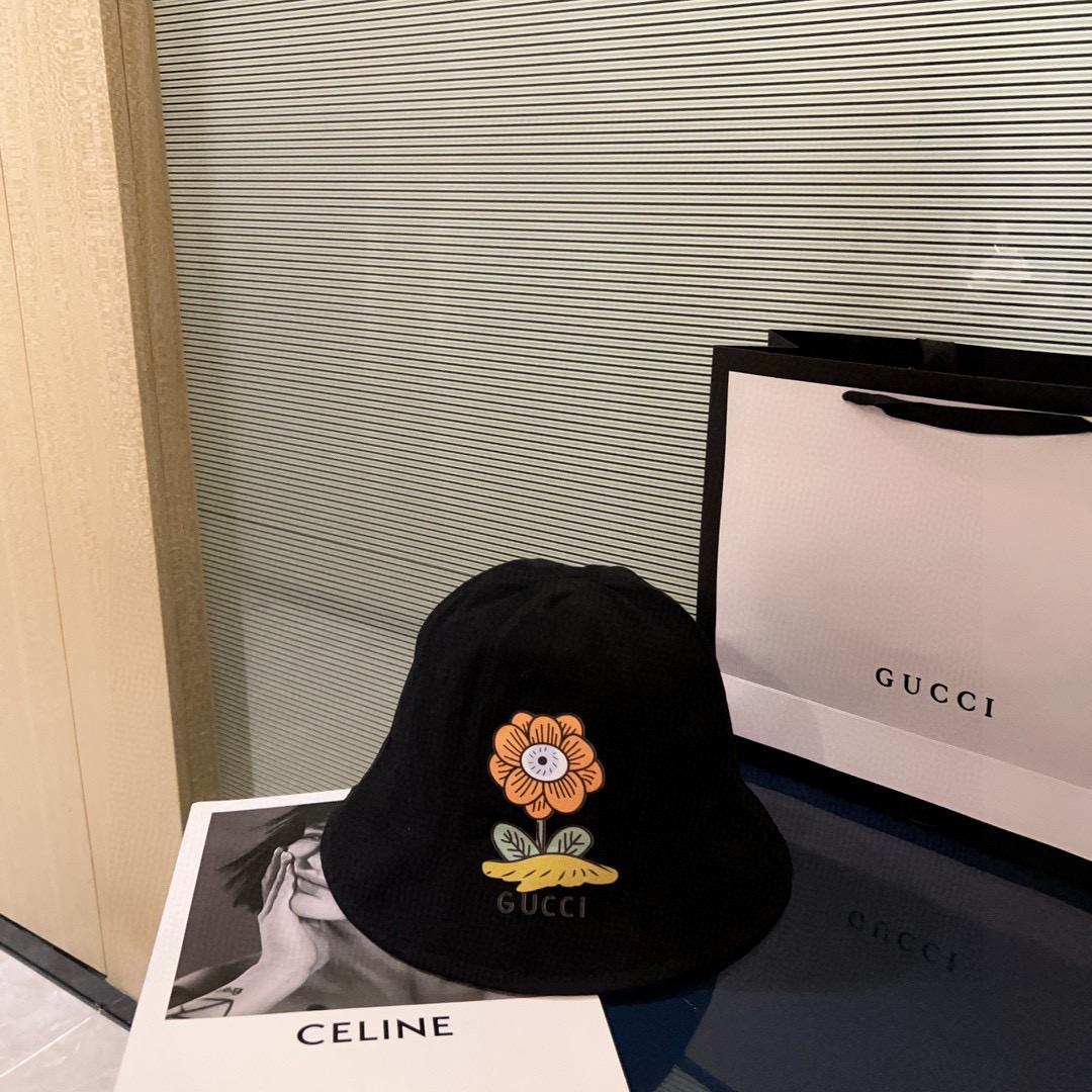 💛配防尘袋. 【Gucci古驰】2026春夏新款圆顶小花爆款渔夫帽，小桶帽超好搭配，出街度假首选