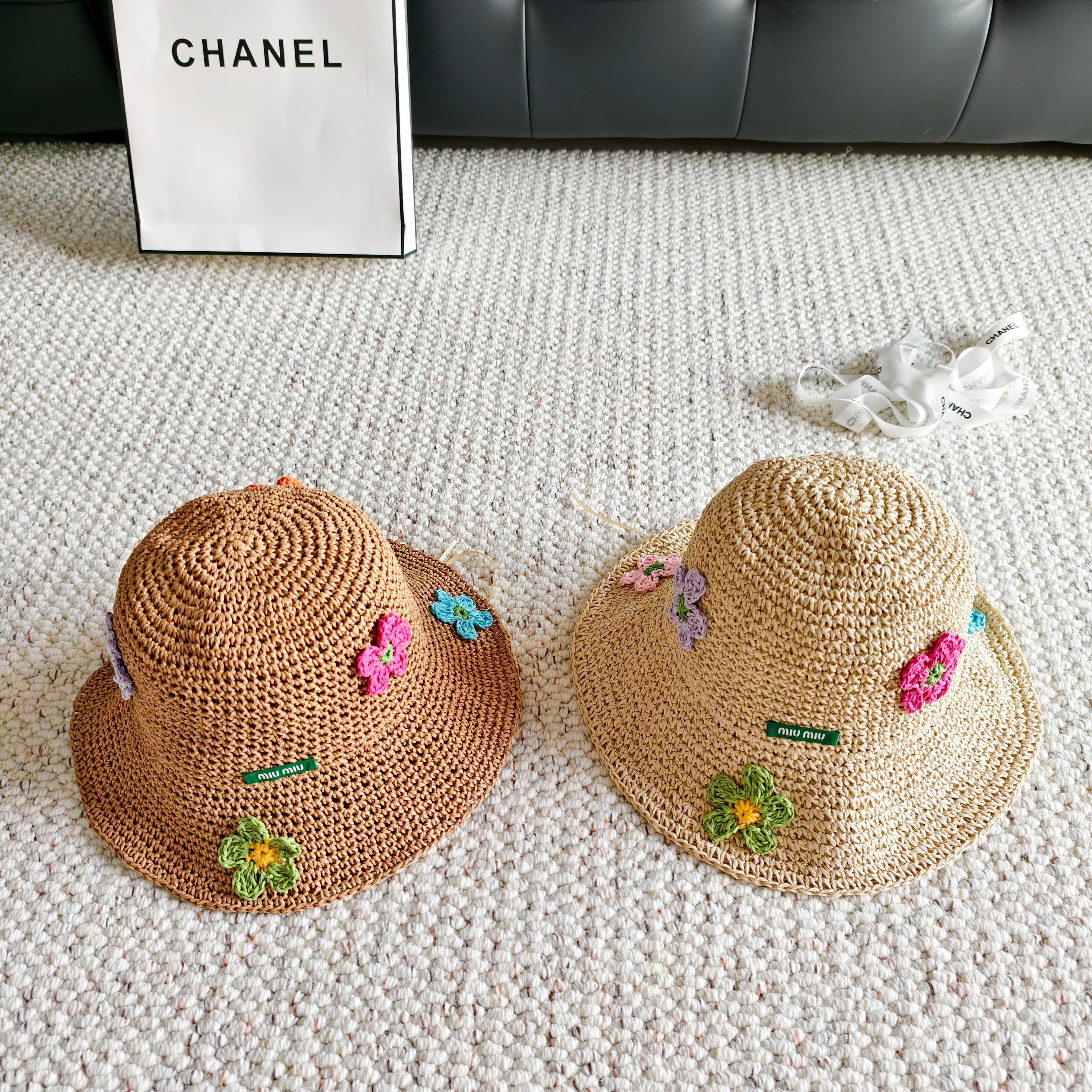 💛配防尘袋【MIUMIU缪缪】2026春夏新款编织撞色花瓣渔夫帽，独特设计～复古文艺的一款