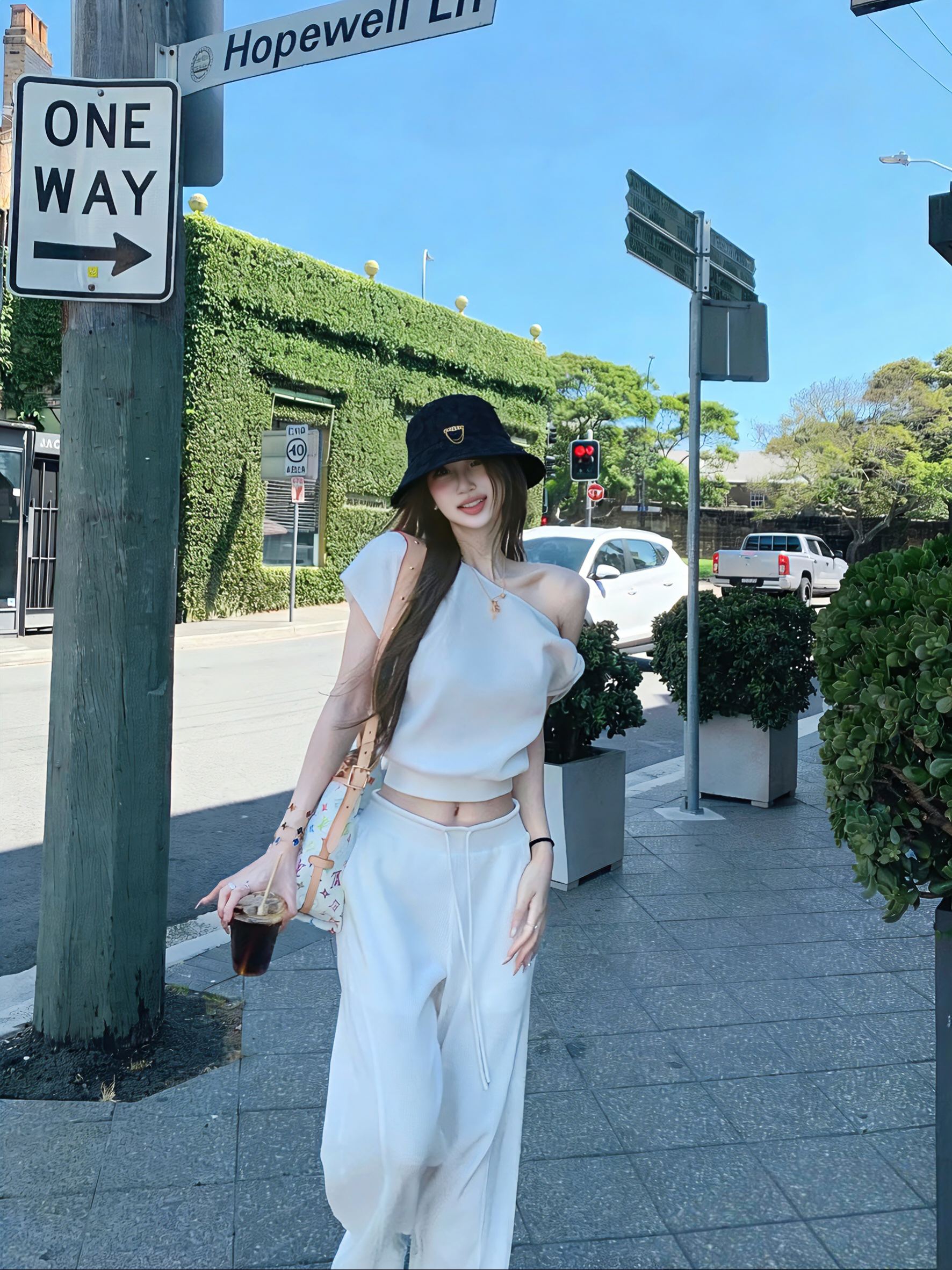 💛配防尘袋【CHANEL香奈儿】2026春夏新款蕾丝水钻款小香渔夫帽，独特设计～复古文艺的一款