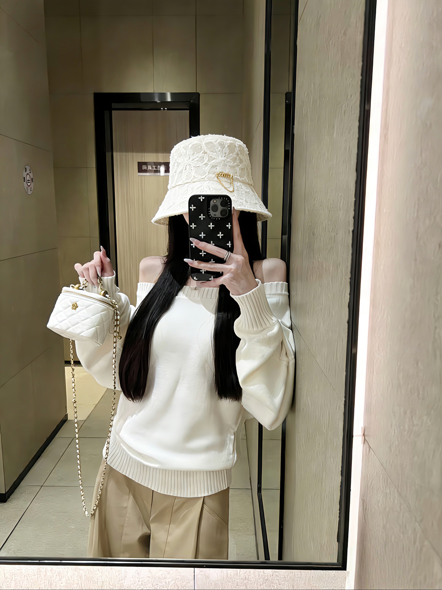 💛配防尘袋【CHANEL香奈儿】2026春夏新款蕾丝水钻款小香渔夫帽，独特设计～复古文艺的一款