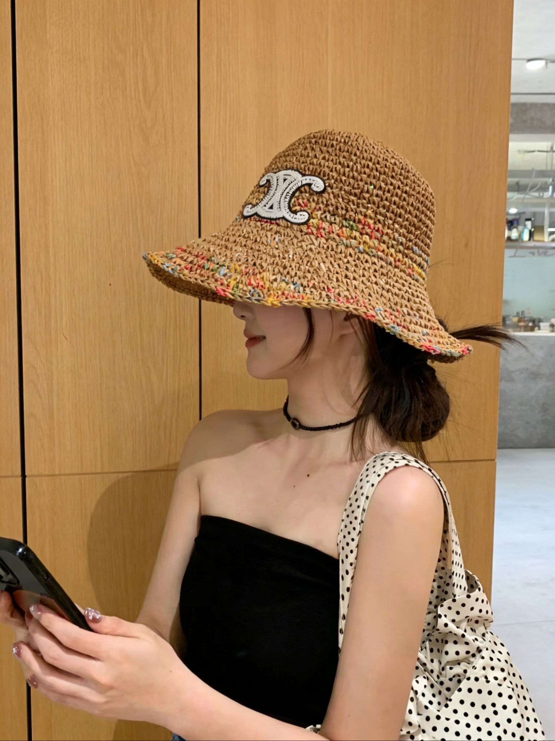 💛配防尘袋【CELINE赛琳】2026春夏新款草编日常简约款渔夫帽，独特设计～复古文艺的一款