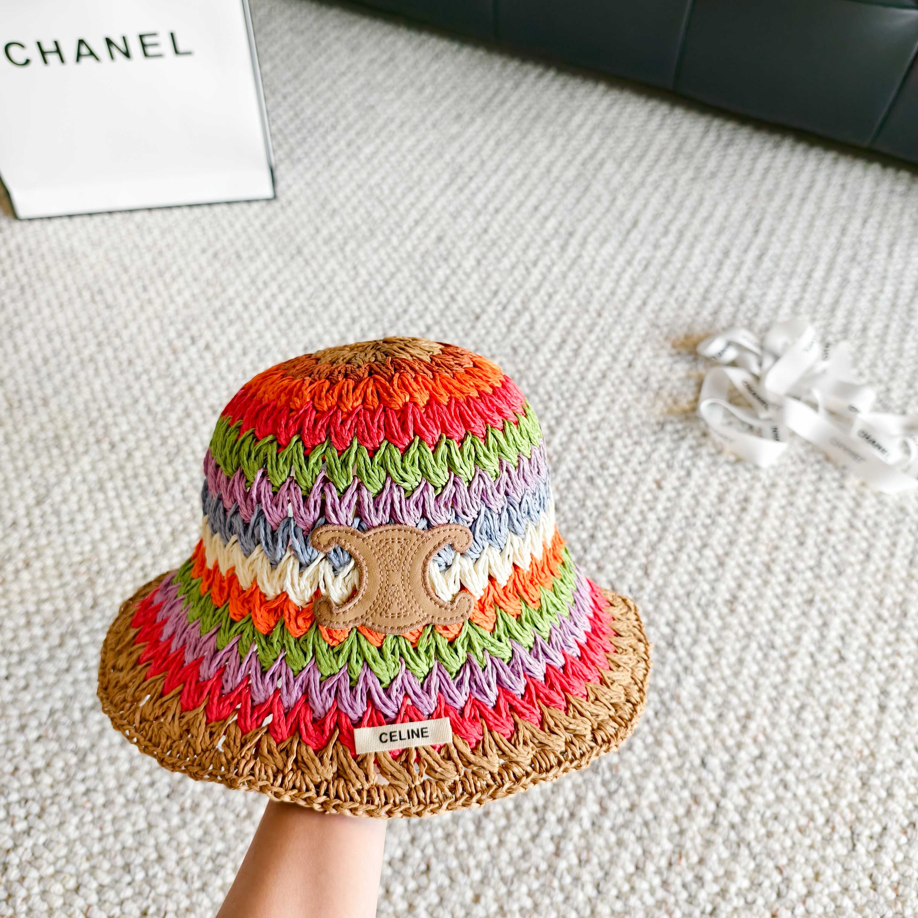 💛配防尘袋【CELINE赛琳】2026春夏新款草编彩虹日常简约款渔夫帽，独特设计～复古文艺的一款
