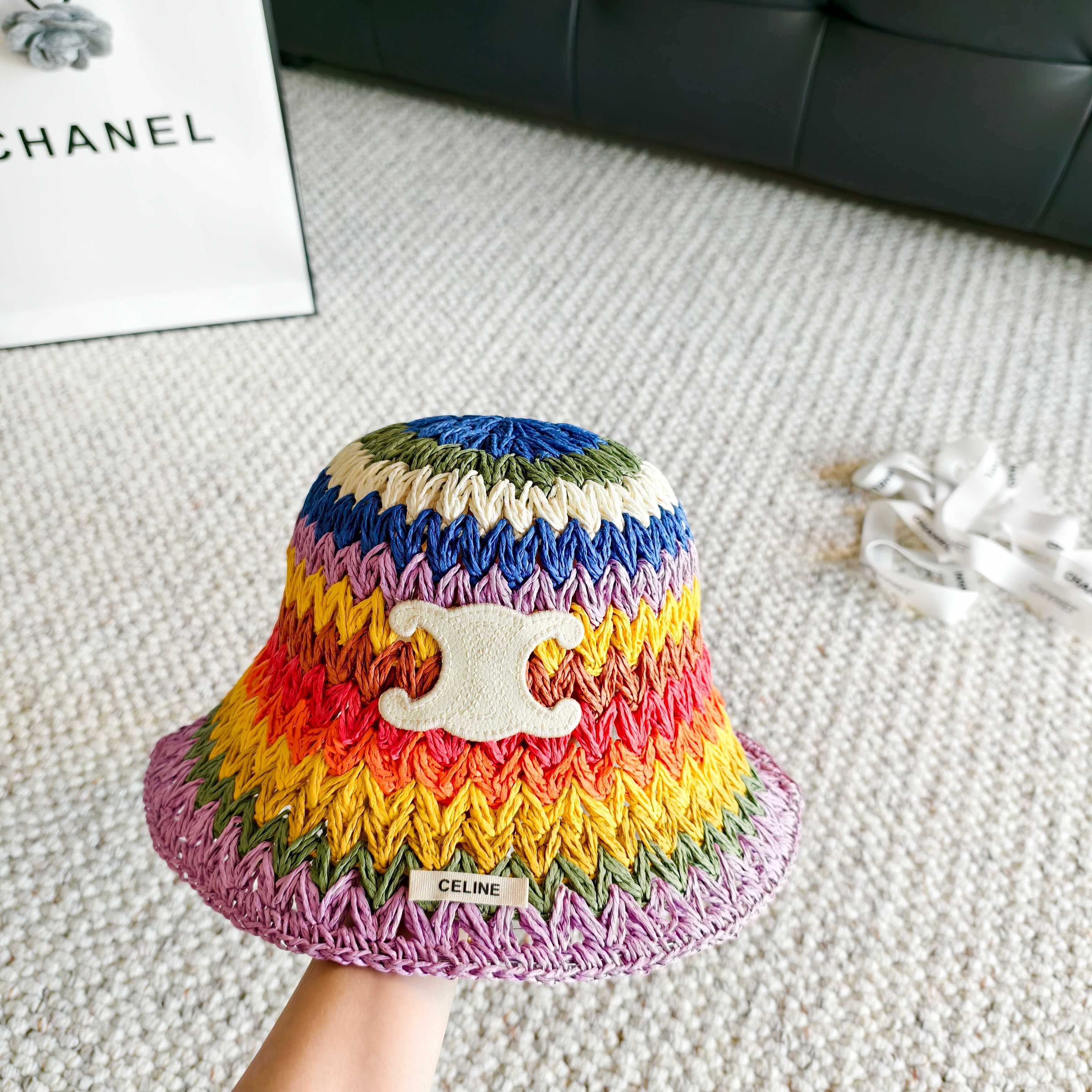 💛配防尘袋【CELINE赛琳】2026春夏新款草编彩虹日常简约款渔夫帽，独特设计～复古文艺的一款