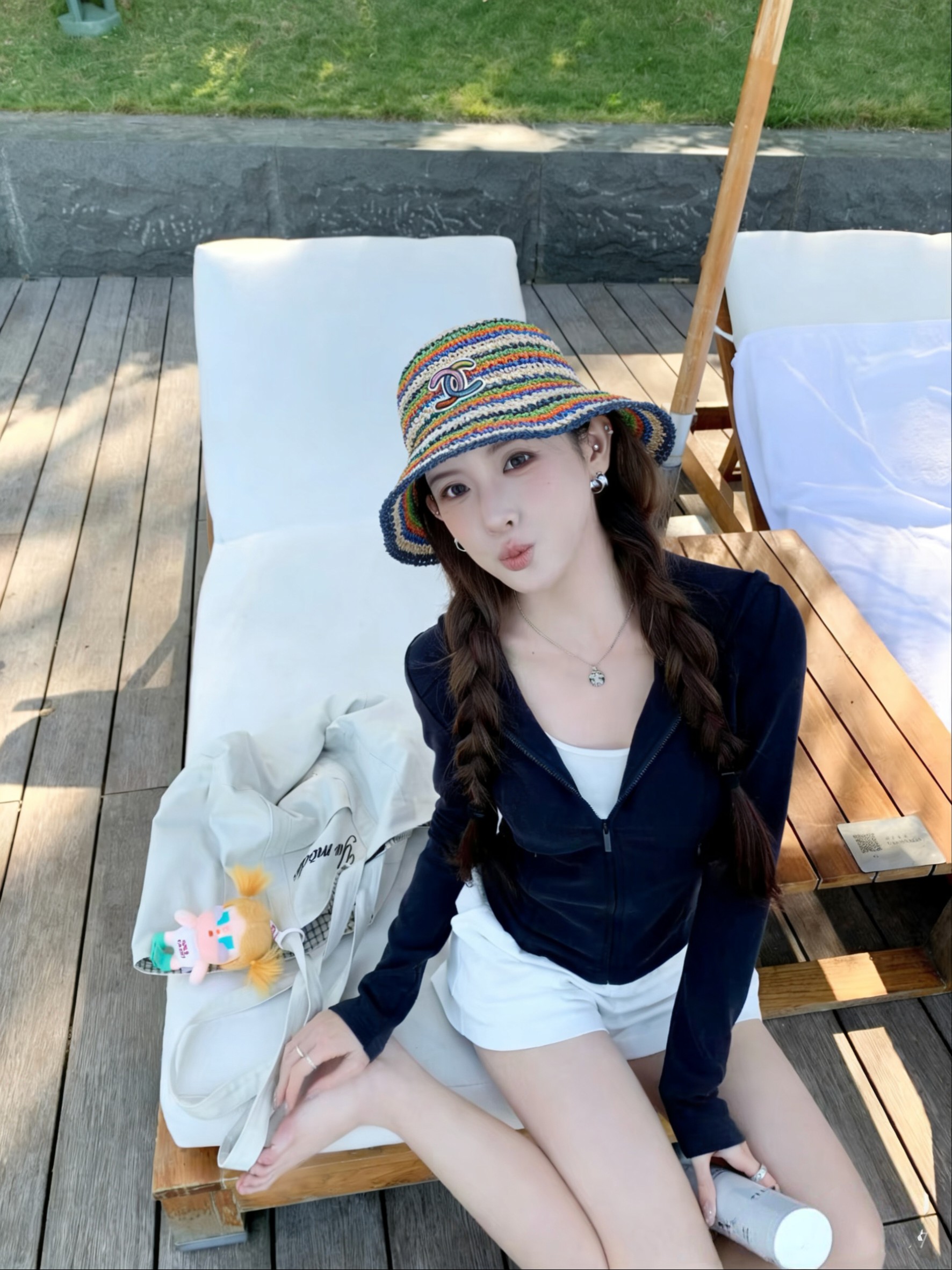 💛配防尘袋【CHANEL香奈儿】2026春夏新款草编彩虹日常简约款渔夫帽，独特设计～复古文艺的一款