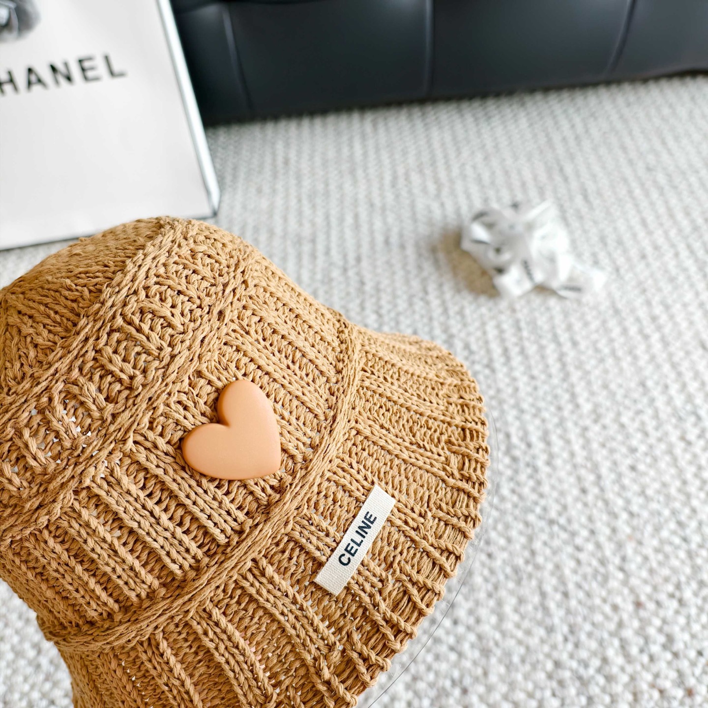 💛配防尘袋【Celine赛琳】2026春夏新款编织马卡龙色系渔夫帽，独特设计～复古文艺的一款