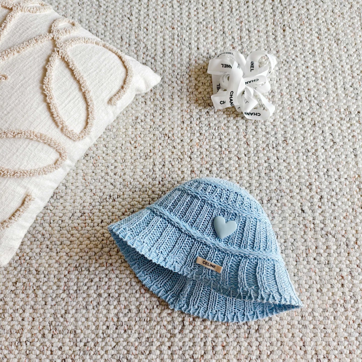 💛配防尘袋【Celine赛琳】2026春夏新款编织马卡龙色系渔夫帽，独特设计～复古文艺的一款