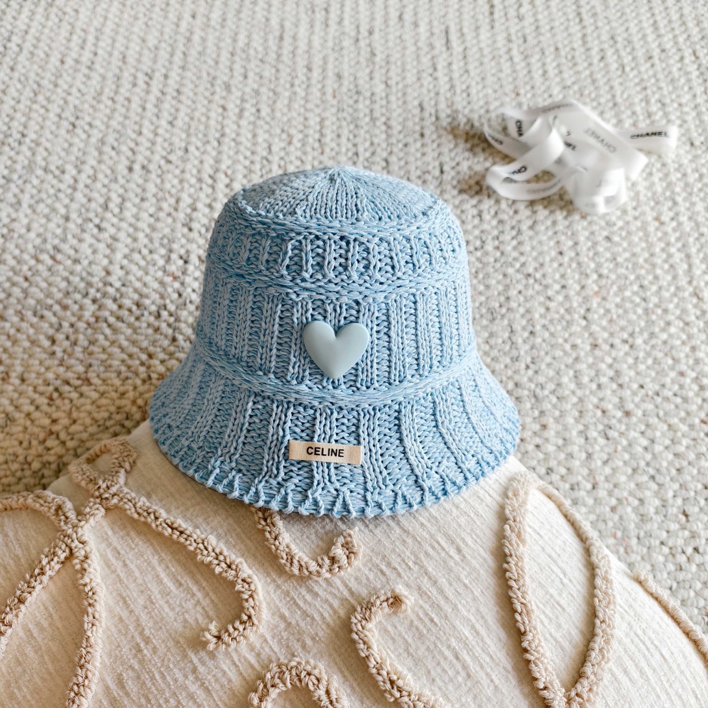 💛配防尘袋【Celine赛琳】2026春夏新款编织马卡龙色系渔夫帽，独特设计～复古文艺的一款