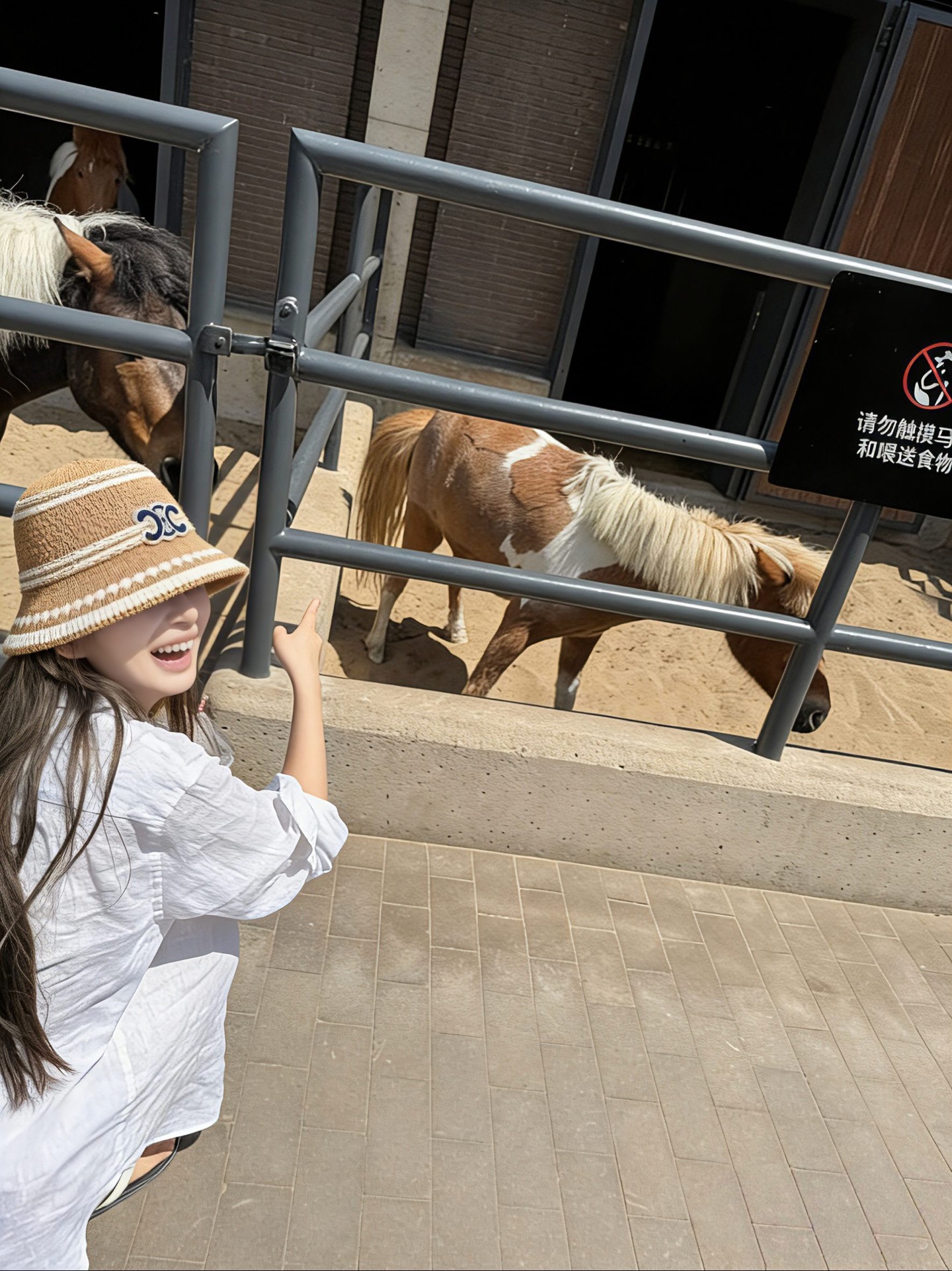 💛配防尘袋【Celine赛琳】2026春夏新款日系日常简约款小桶帽渔夫帽，独特设计～复古文艺的一款