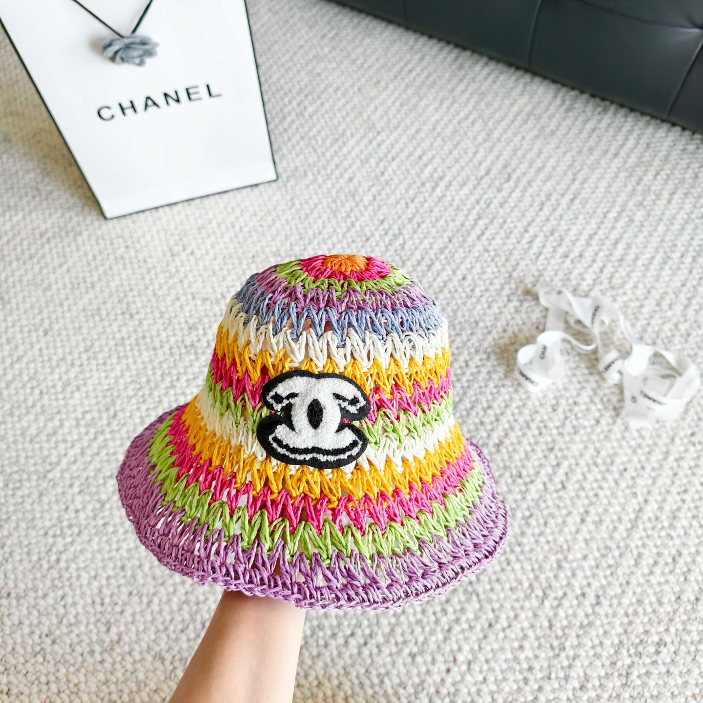 💛配防尘袋【Chanel香奈儿】2026新款彩虹拼色编织款渔夫帽，🔆百搭日常款～休闲出街#