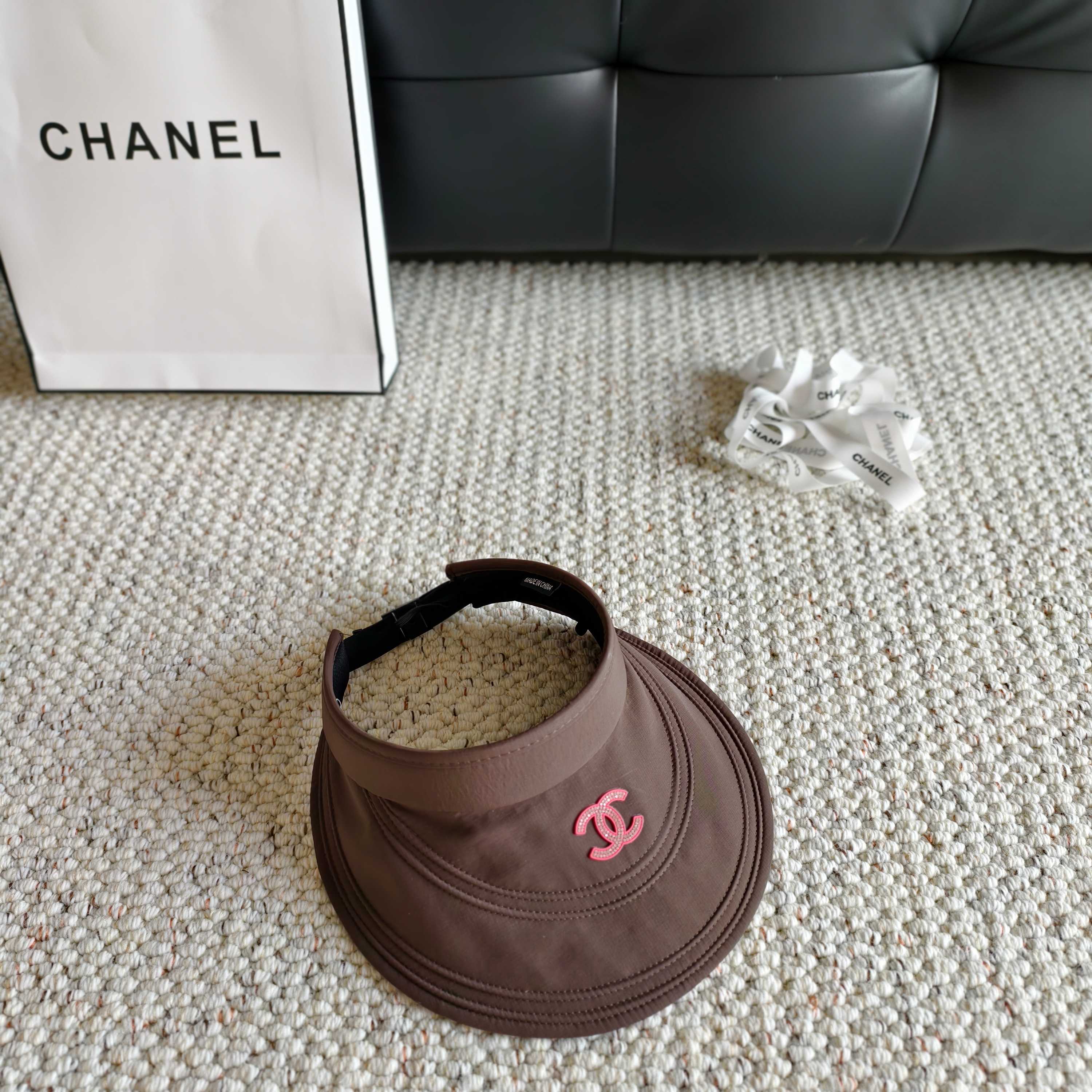 💛配防尘袋 【Chanel香奈儿】2026新款独家款小香遮阳帽空顶帽，🔆遮阳百搭～休闲出街神器