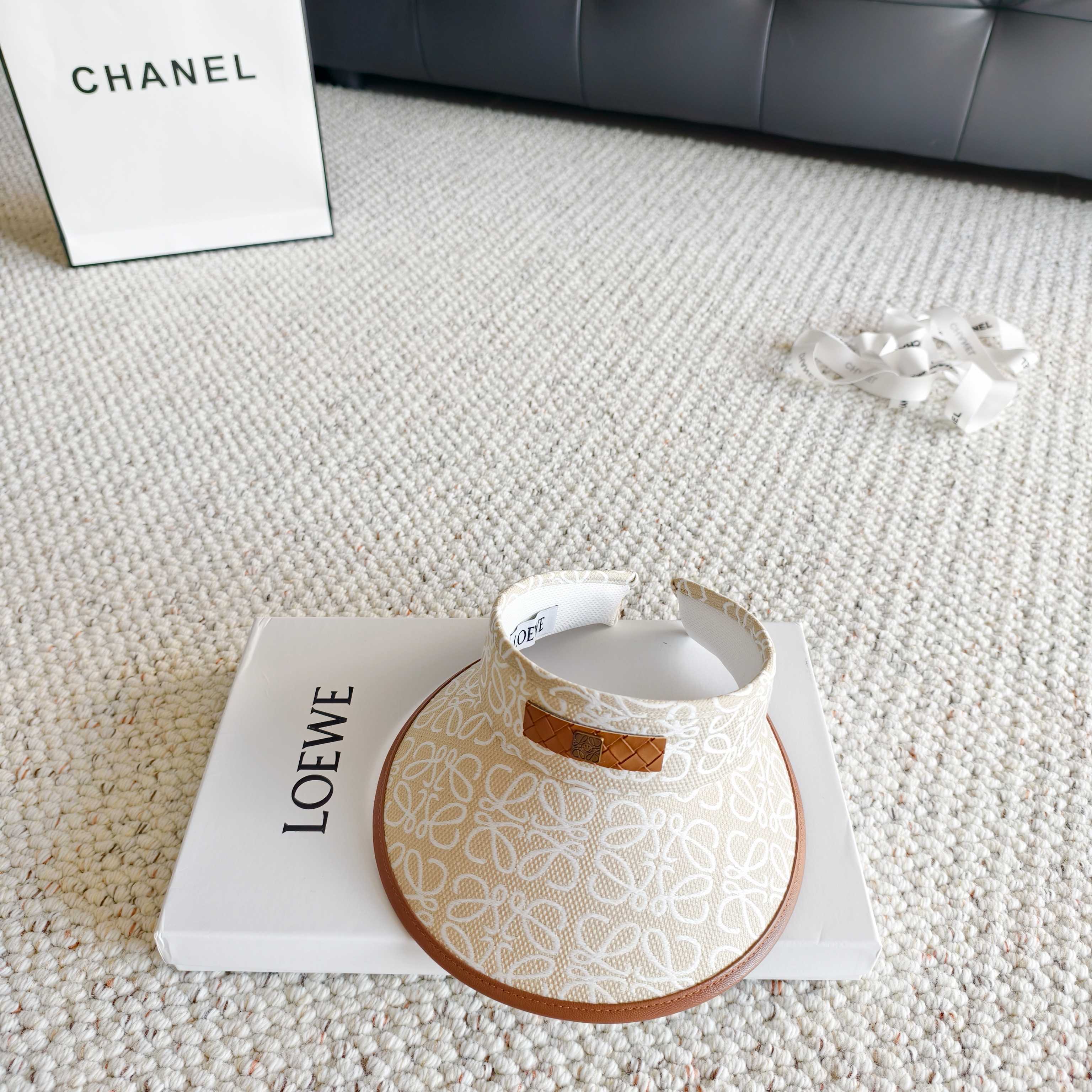 💛配防尘袋 【loewe罗意威】2026春夏新款大牌遮阳帽空顶帽，🔆遮阳百搭～休闲出街神器
