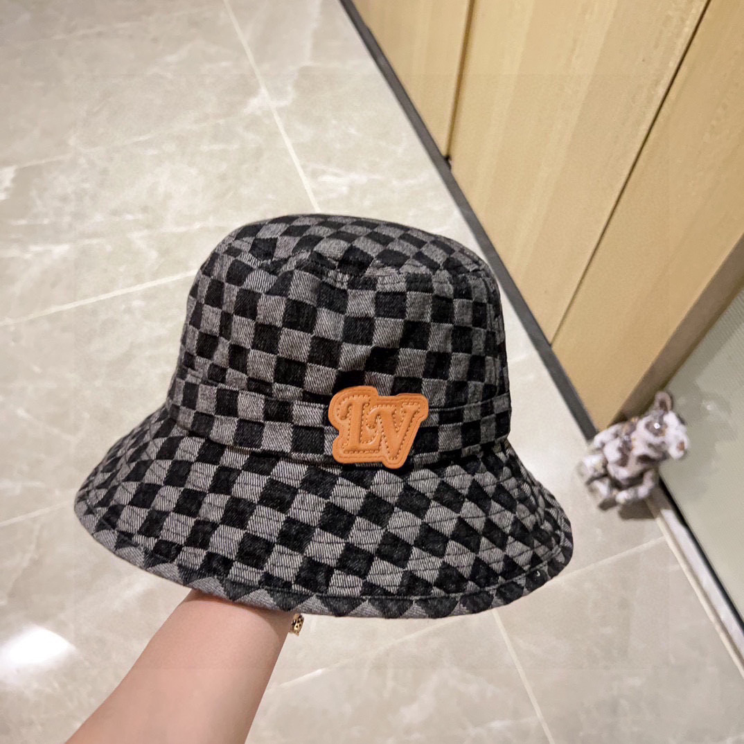 特💛配防尘袋【LV路易威登】2026新款棋盘格牛仔男女款渔夫帽，超好搭配，闭眼入的一款