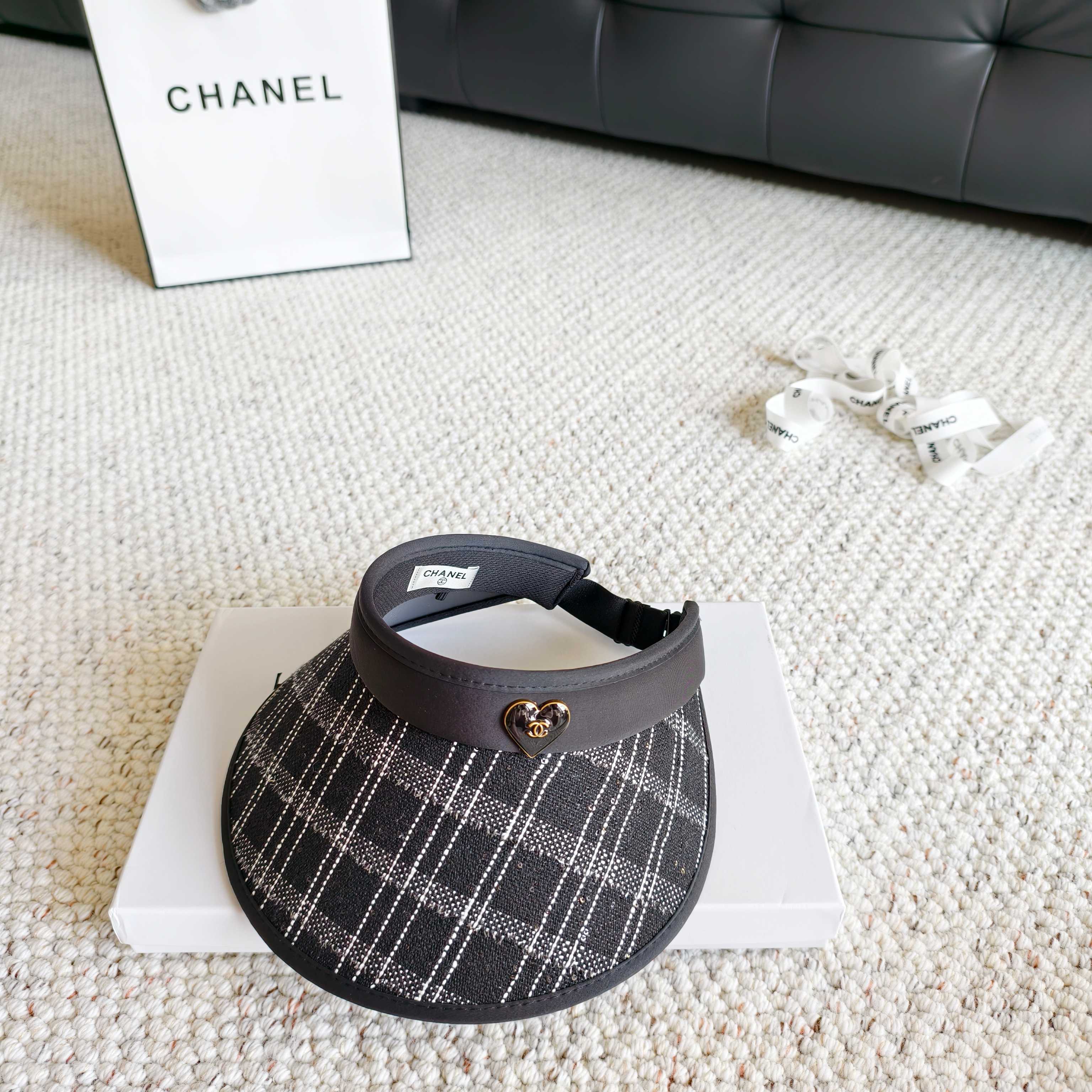 💛配防尘袋 【Chanel香奈儿】2026新款独家款小香遮阳帽空顶帽，🔆遮阳百搭～休闲出街神器