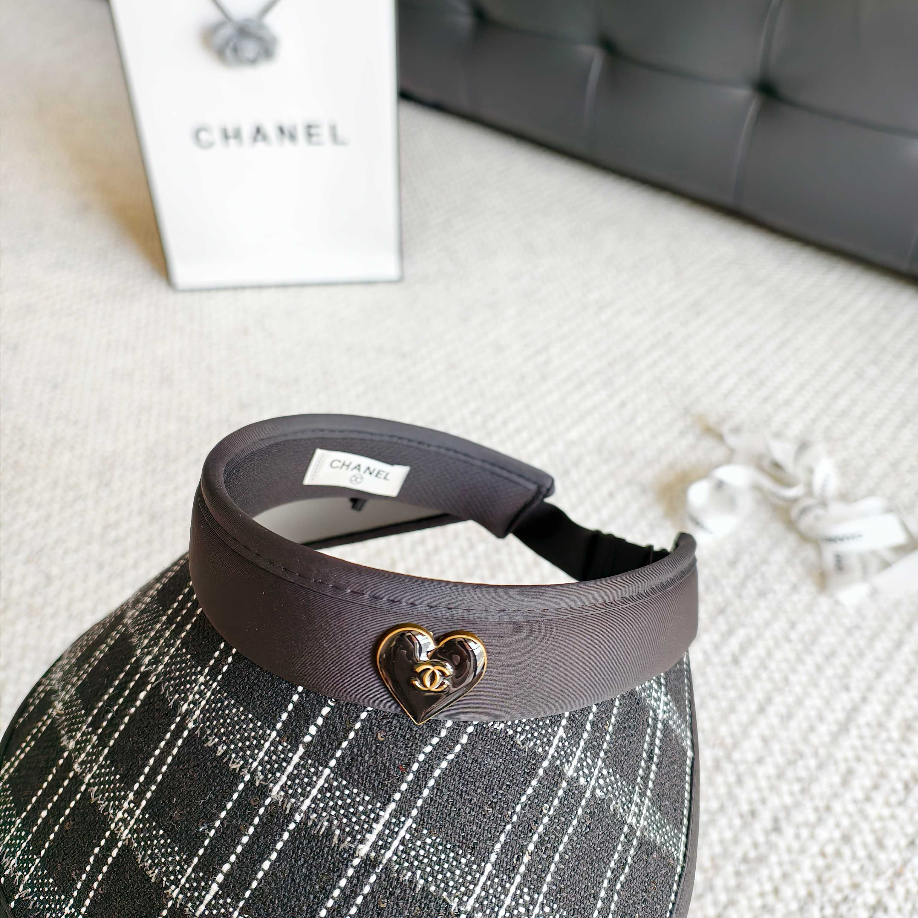 💛配防尘袋 【Chanel香奈儿】2026新款独家款小香遮阳帽空顶帽，🔆遮阳百搭～休闲出街神器