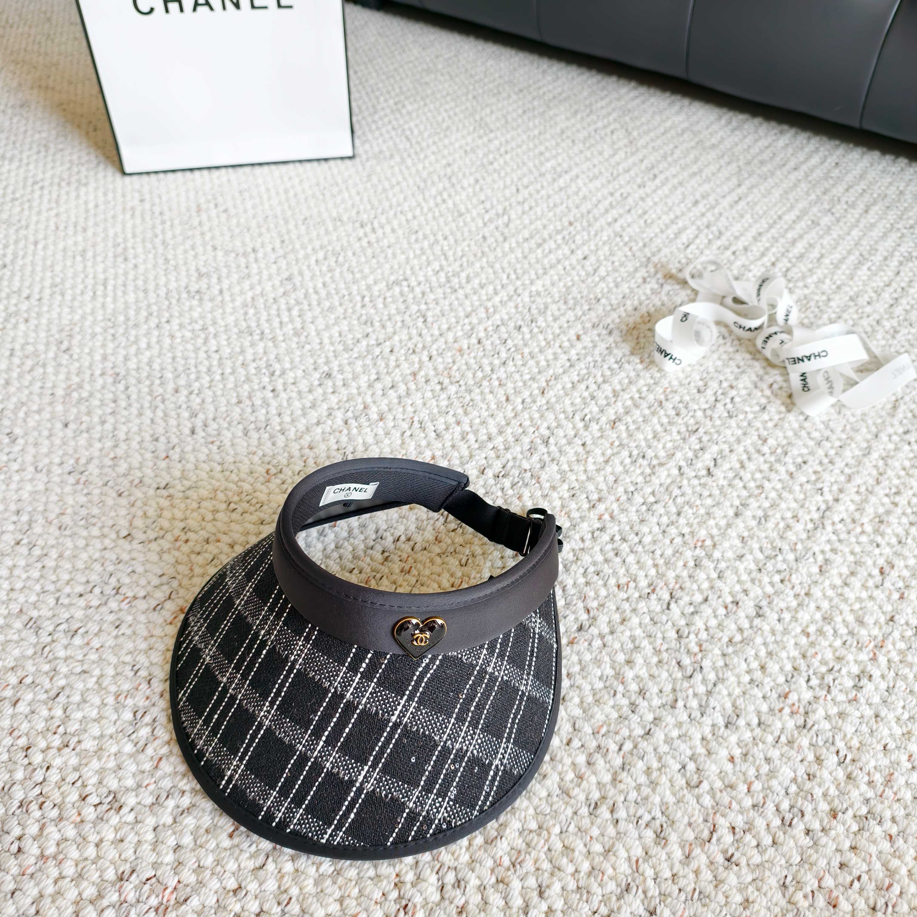 💛配防尘袋 【Chanel香奈儿】2026新款独家款小香遮阳帽空顶帽，🔆遮阳百搭～休闲出街神器