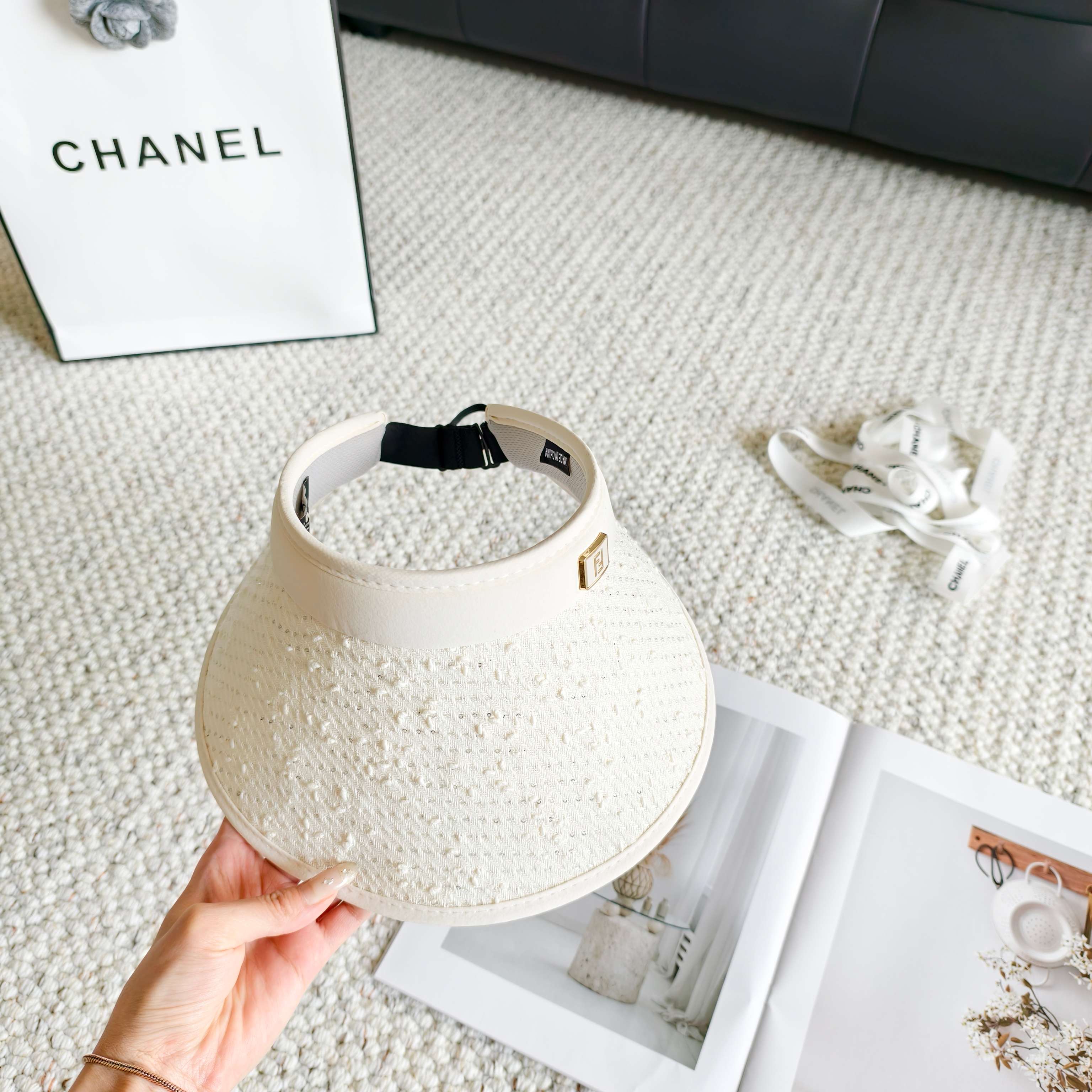 💛配防尘袋 【FENDI芬迪】2026新款独家款小香遮阳帽空顶帽，🔆遮阳百搭～休闲出街神器