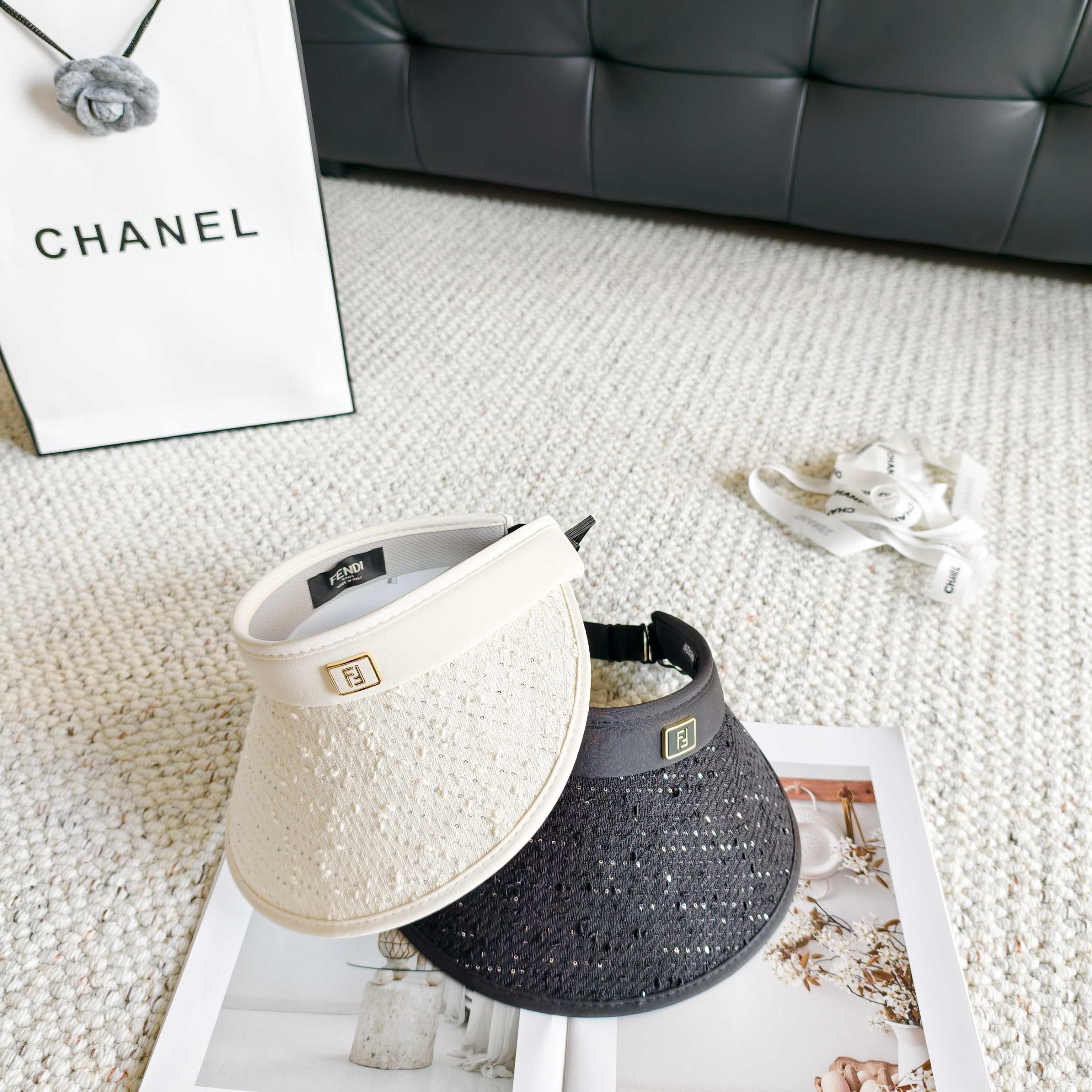 💛配防尘袋 【FENDI芬迪】2026新款独家款小香遮阳帽空顶帽，🔆遮阳百搭～休闲出街神器