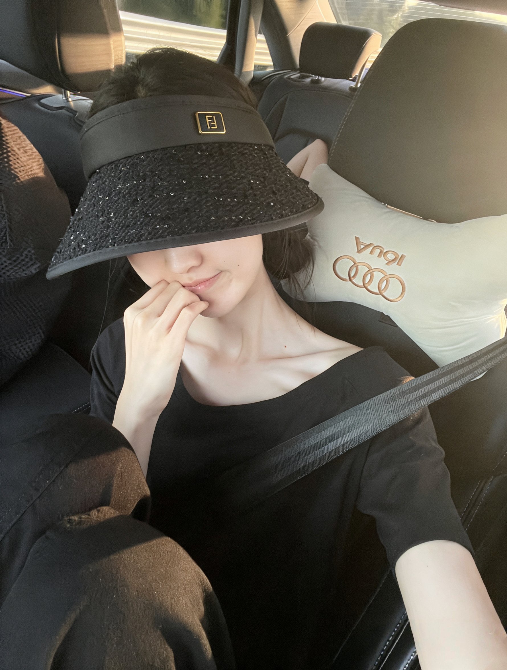 💛配防尘袋 【FENDI芬迪】2026新款独家款小香遮阳帽空顶帽，🔆遮阳百搭～休闲出街神器