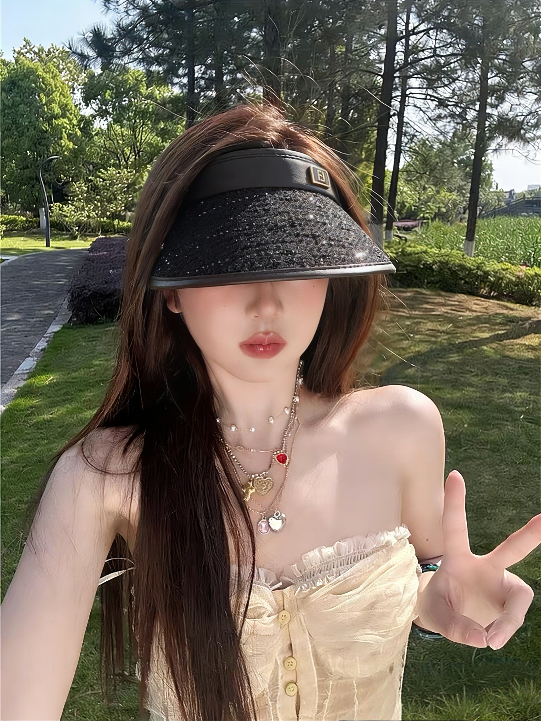 💛配防尘袋 【FENDI芬迪】2026新款独家款小香遮阳帽空顶帽，🔆遮阳百搭～休闲出街神器