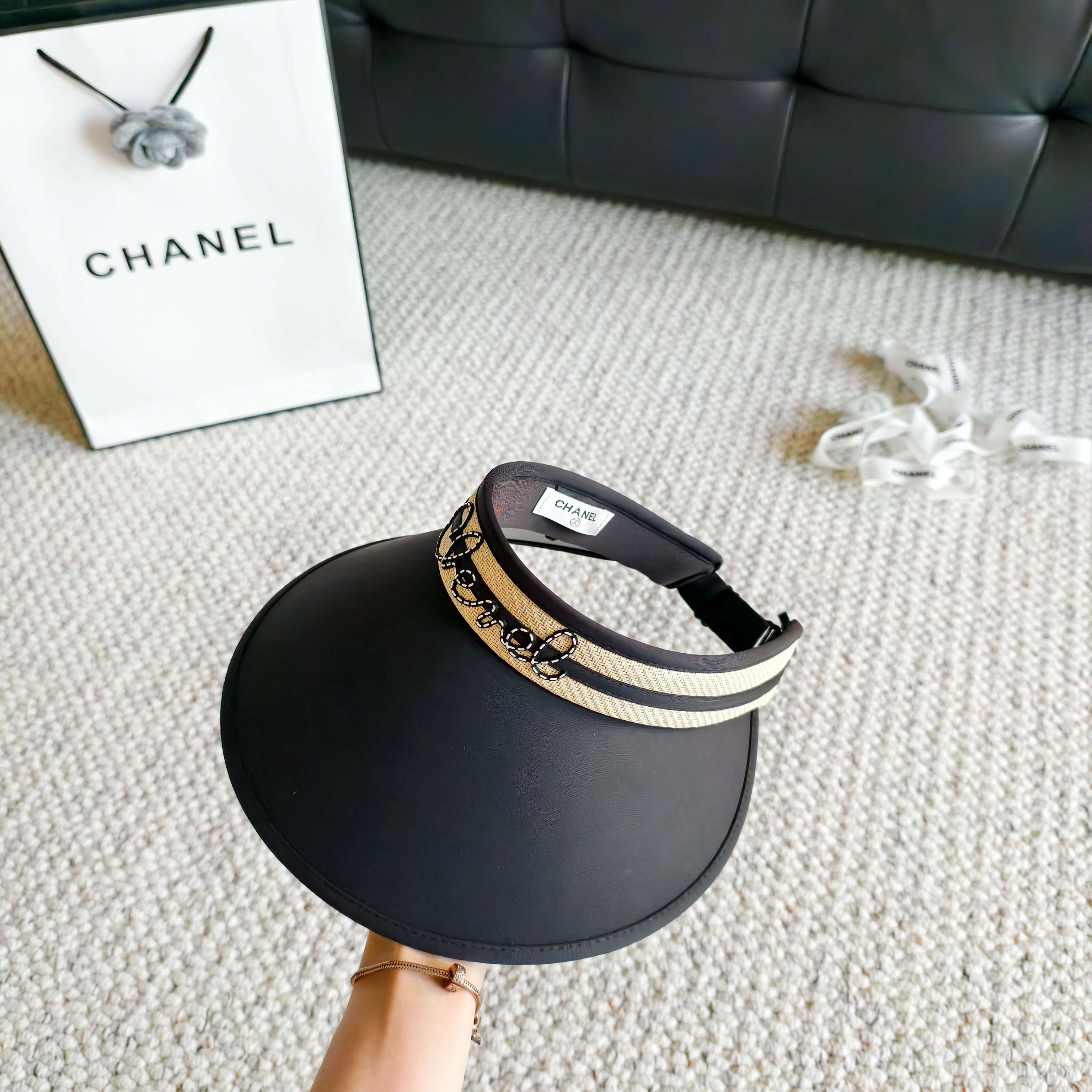 💛配防尘袋 【Chanel香奈儿】2026新款独家款小香遮阳帽空顶帽，🔆遮阳百搭～休闲出街神器