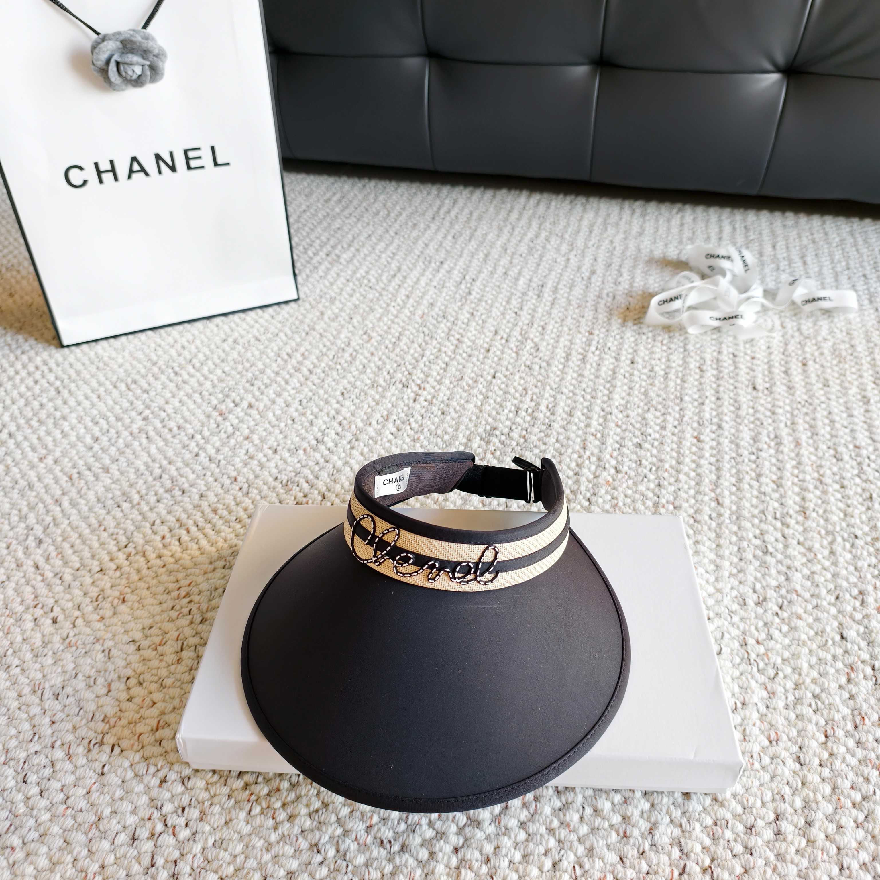 💛配防尘袋 【Chanel香奈儿】2026新款独家款小香遮阳帽空顶帽，🔆遮阳百搭～休闲出街神器