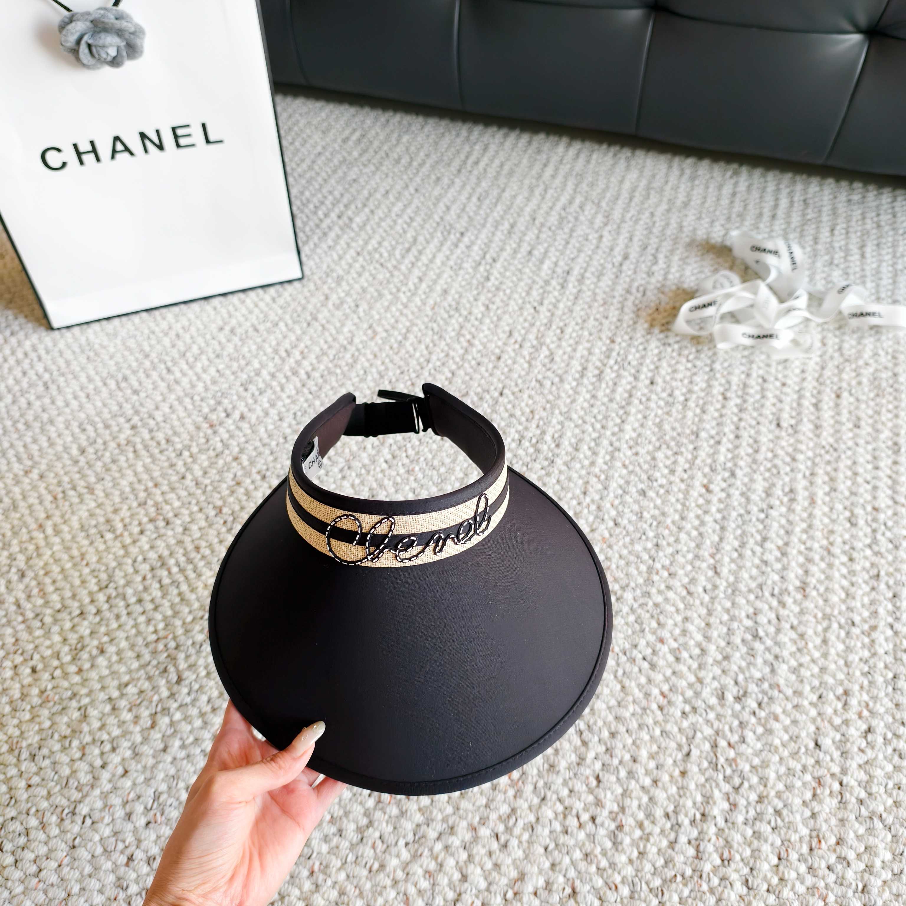 💛配防尘袋 【Chanel香奈儿】2026新款独家款小香遮阳帽空顶帽，🔆遮阳百搭～休闲出街神器