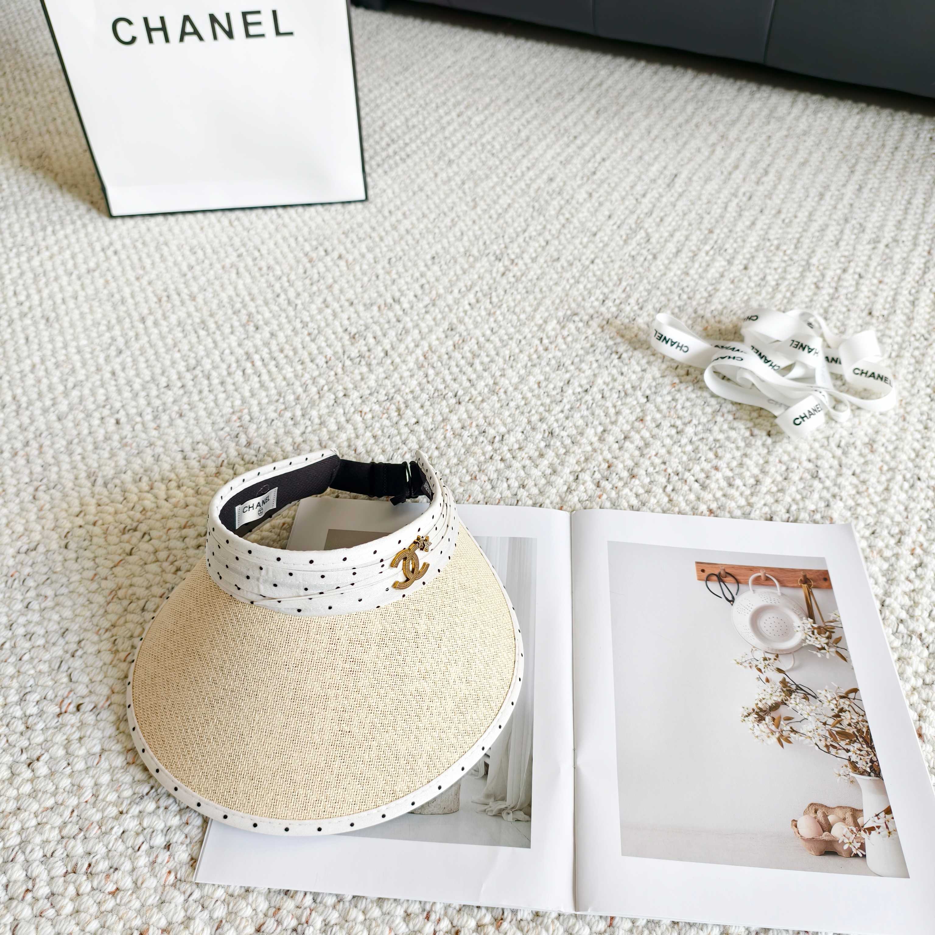 💛配防尘袋 【Chanel香奈儿】2026新款独家款小香拼接款遮阳帽空顶帽，🔆遮阳百搭～休闲出街神器