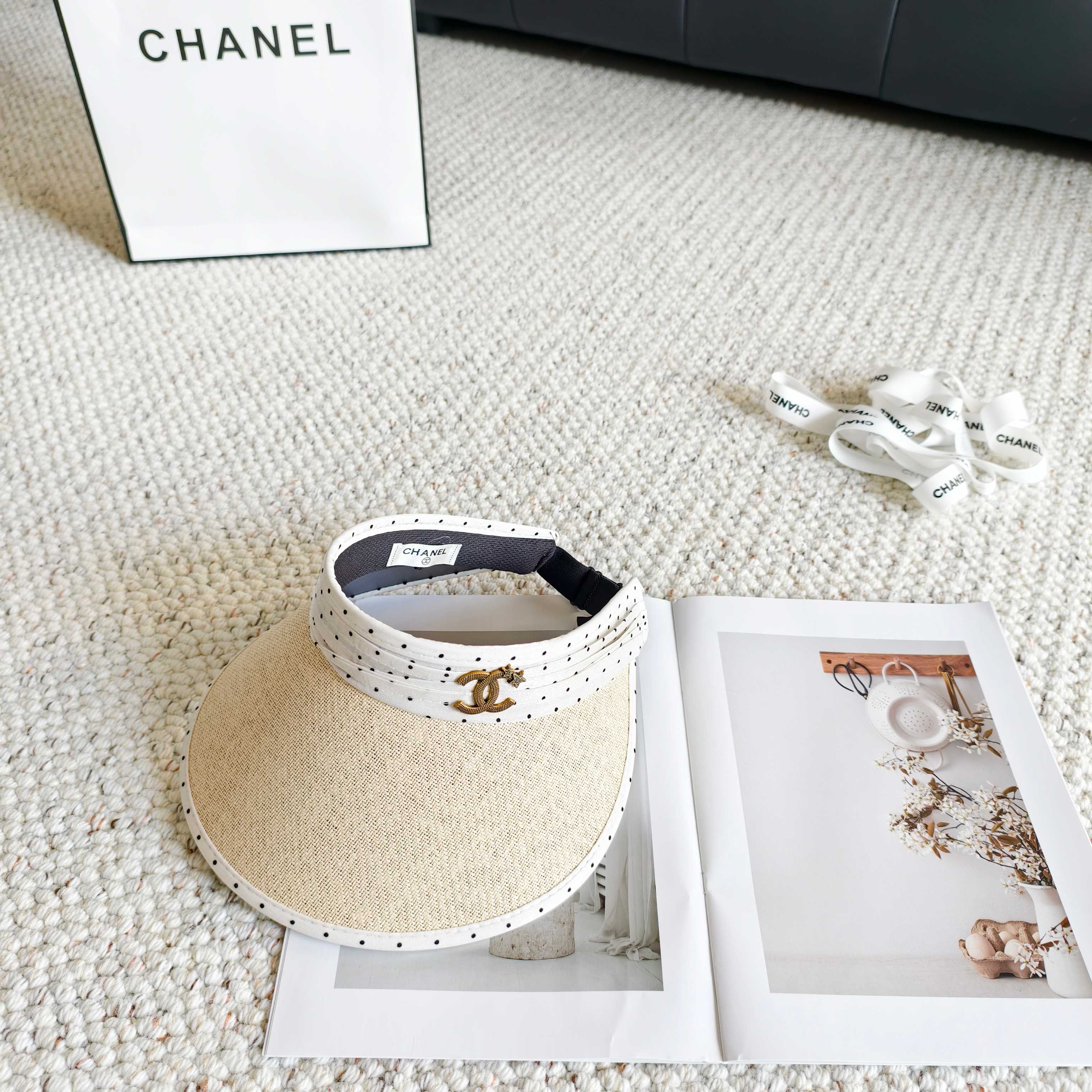 💛配防尘袋 【Chanel香奈儿】2026新款独家款小香拼接款遮阳帽空顶帽，🔆遮阳百搭～休闲出街神器