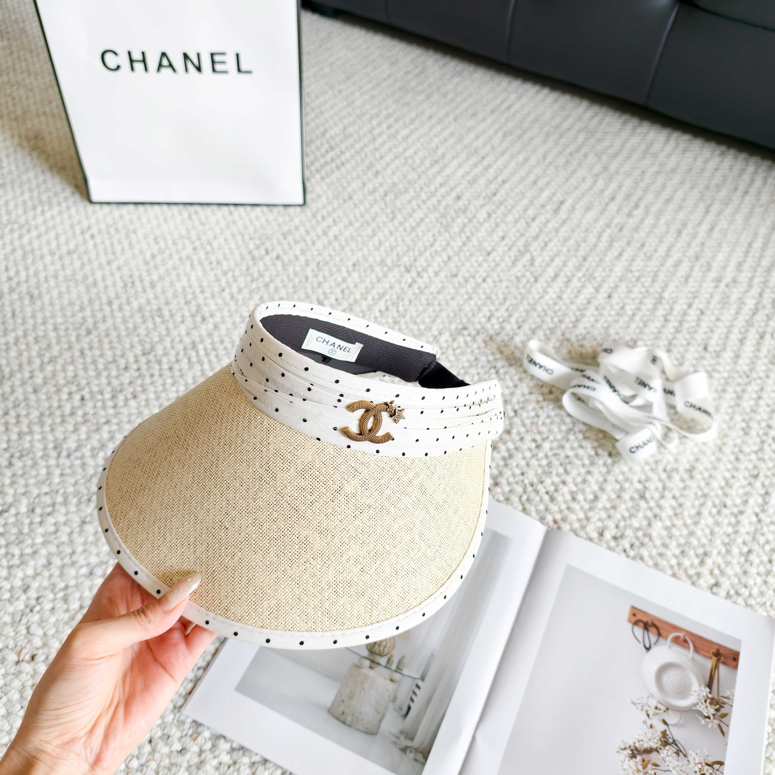 💛配防尘袋 【Chanel香奈儿】2026新款独家款小香拼接款遮阳帽空顶帽，🔆遮阳百搭～休闲出街神器