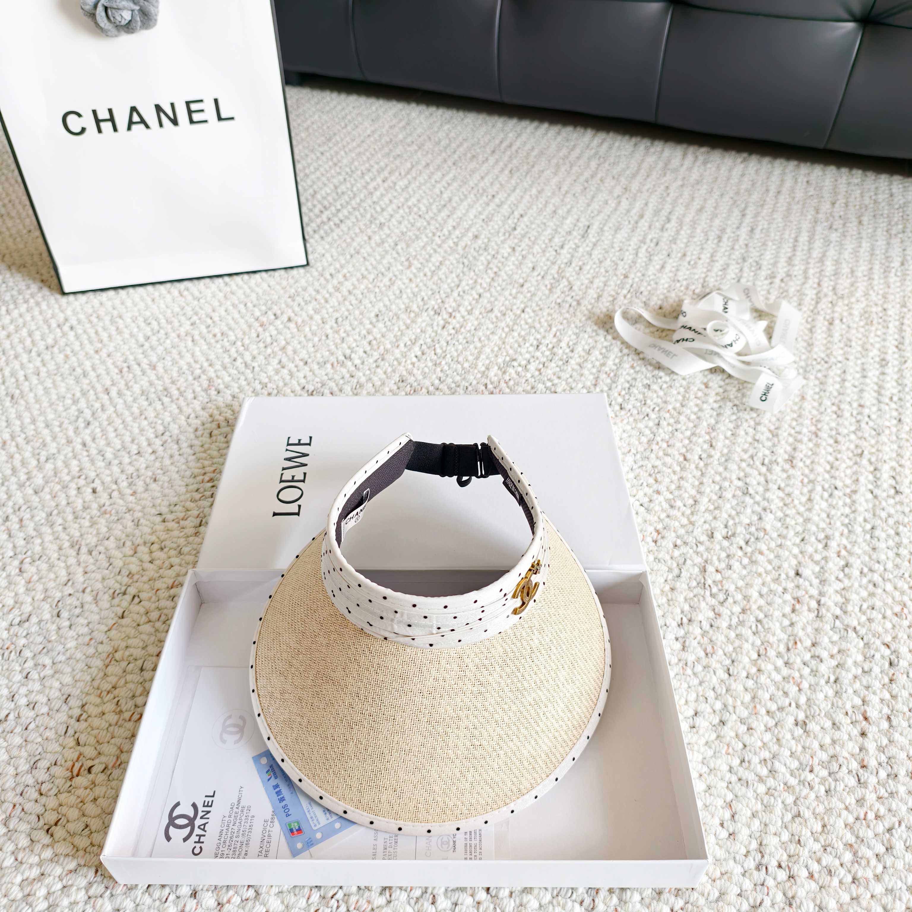 💛配防尘袋 【Chanel香奈儿】2026新款独家款小香拼接款遮阳帽空顶帽，🔆遮阳百搭～休闲出街神器