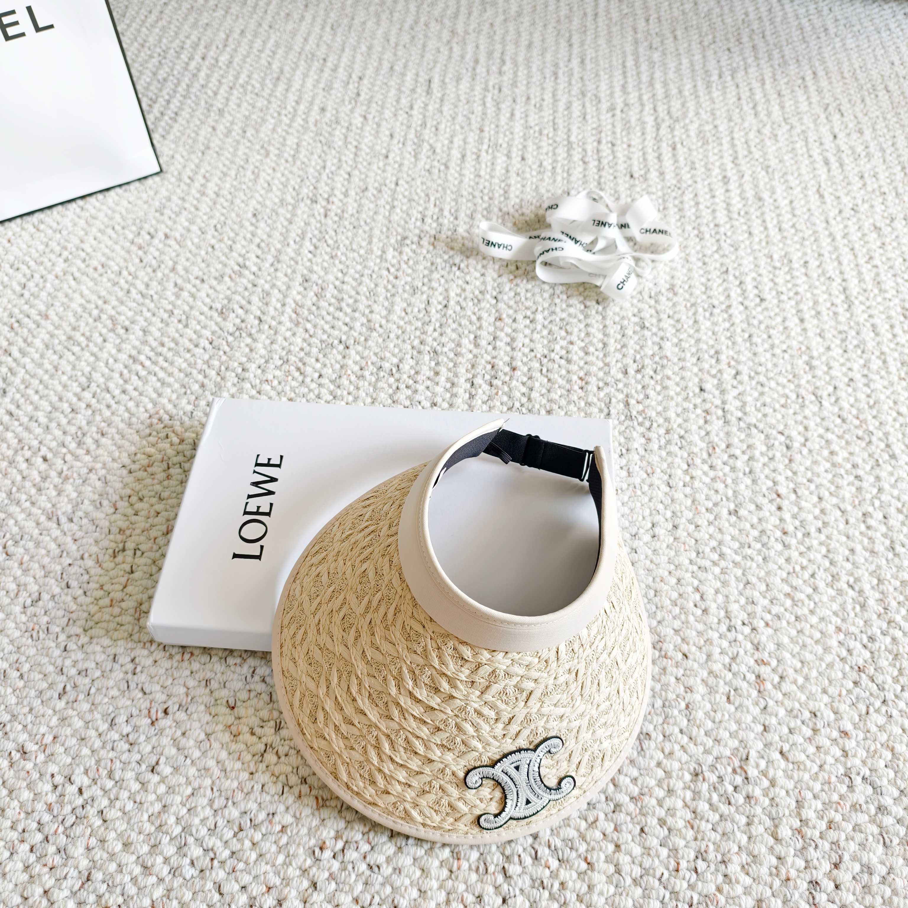 💛配防尘袋 【CELINE赛琳】2026新款独家款密织遮阳帽空顶帽，🔆遮阳百搭～休闲出街神器