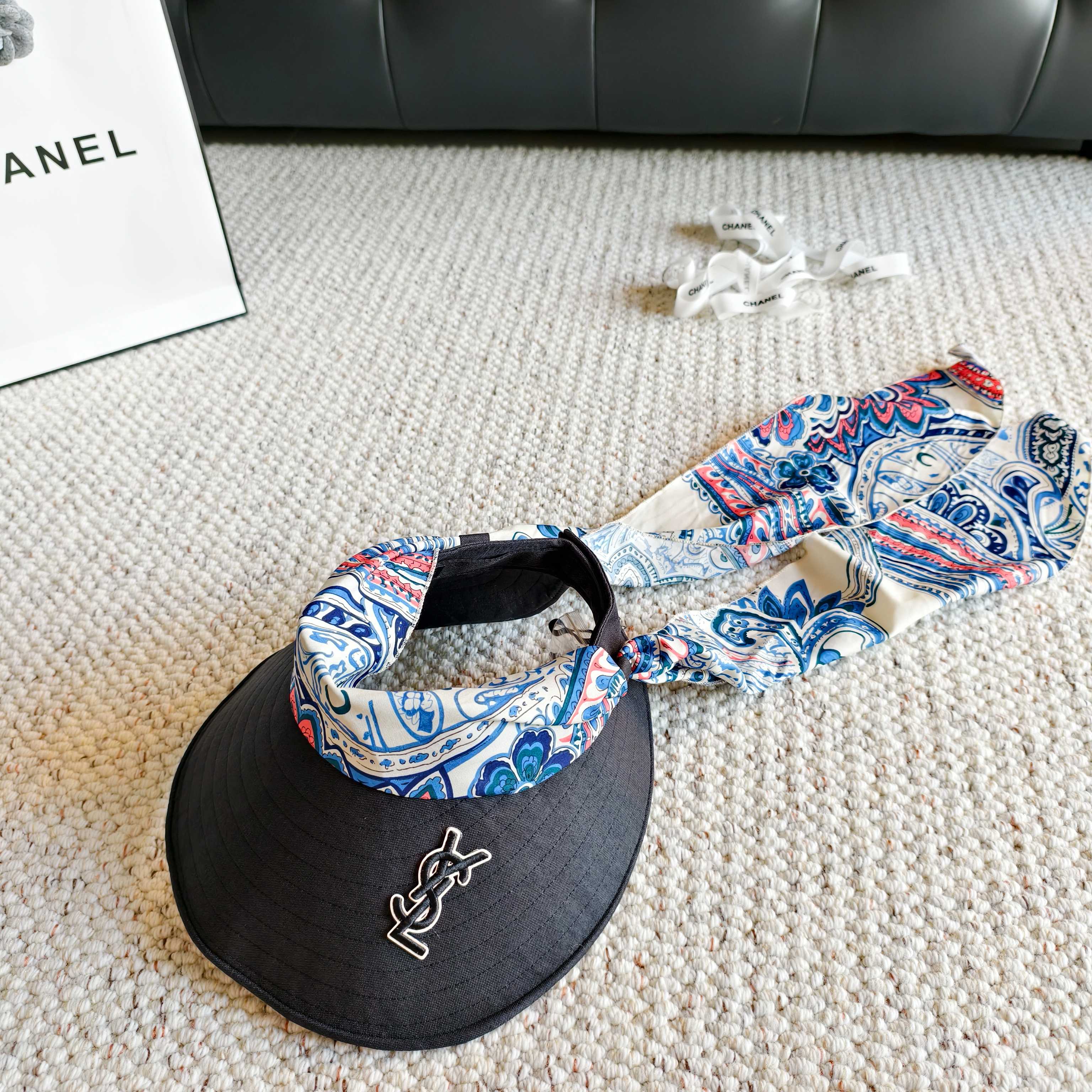 💛配防尘袋 【YSL圣罗兰】2026新款独家款民族风遮阳帽空顶帽，🔆遮阳百搭～休闲出街神器