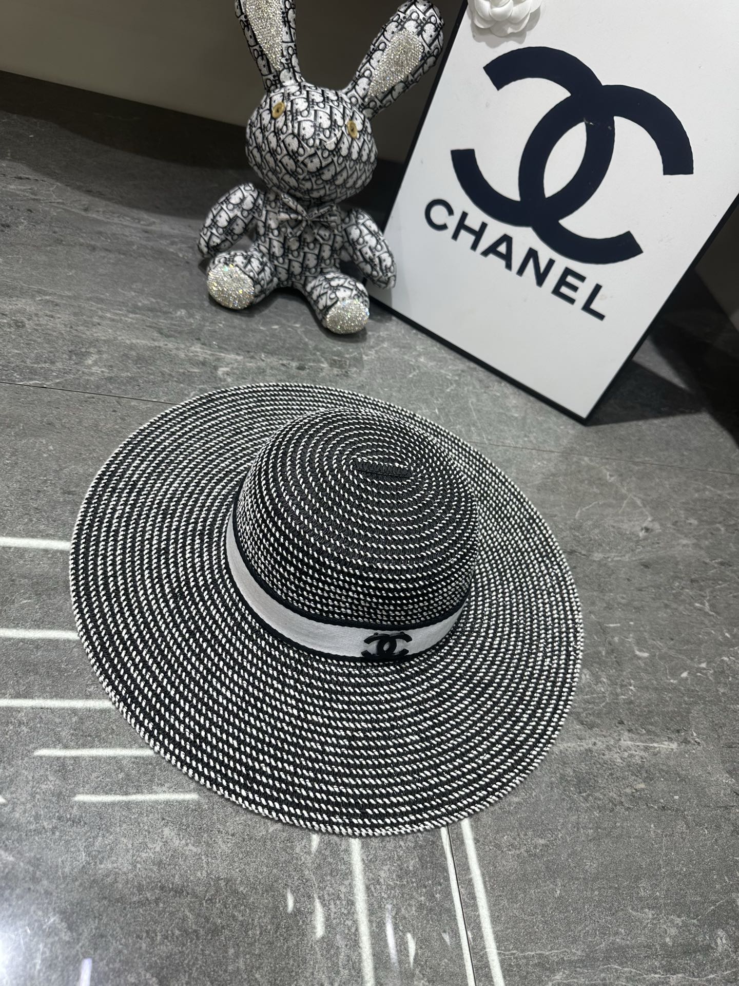 NO:883510,Special price with dust bag. [CHANEL Chanel] 2026 new dome cotton gauze large-brimmed straw hat, sunshade and easy to match, outdoor travel item hat straw hat fisherman hat baseball cap, hat, chanel, chanel, espadrilles, hats19860909特价配防尘袋.【CHANEL香奈儿】2026新款圆顶棉纱大沿草帽,遮阳又好搭,出街旅行单品帽子草帽渔夫帽棒球帽,帽子,chanel,chanel,espadrilles,hats,hat