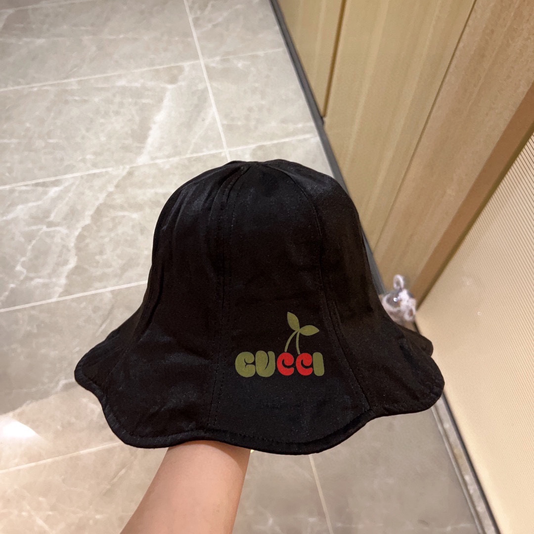 💛配防尘袋【GUCCI古驰】2026新款波浪帽沿防水滑面材质渔夫帽，大牌款超好搭配，赶紧入手！