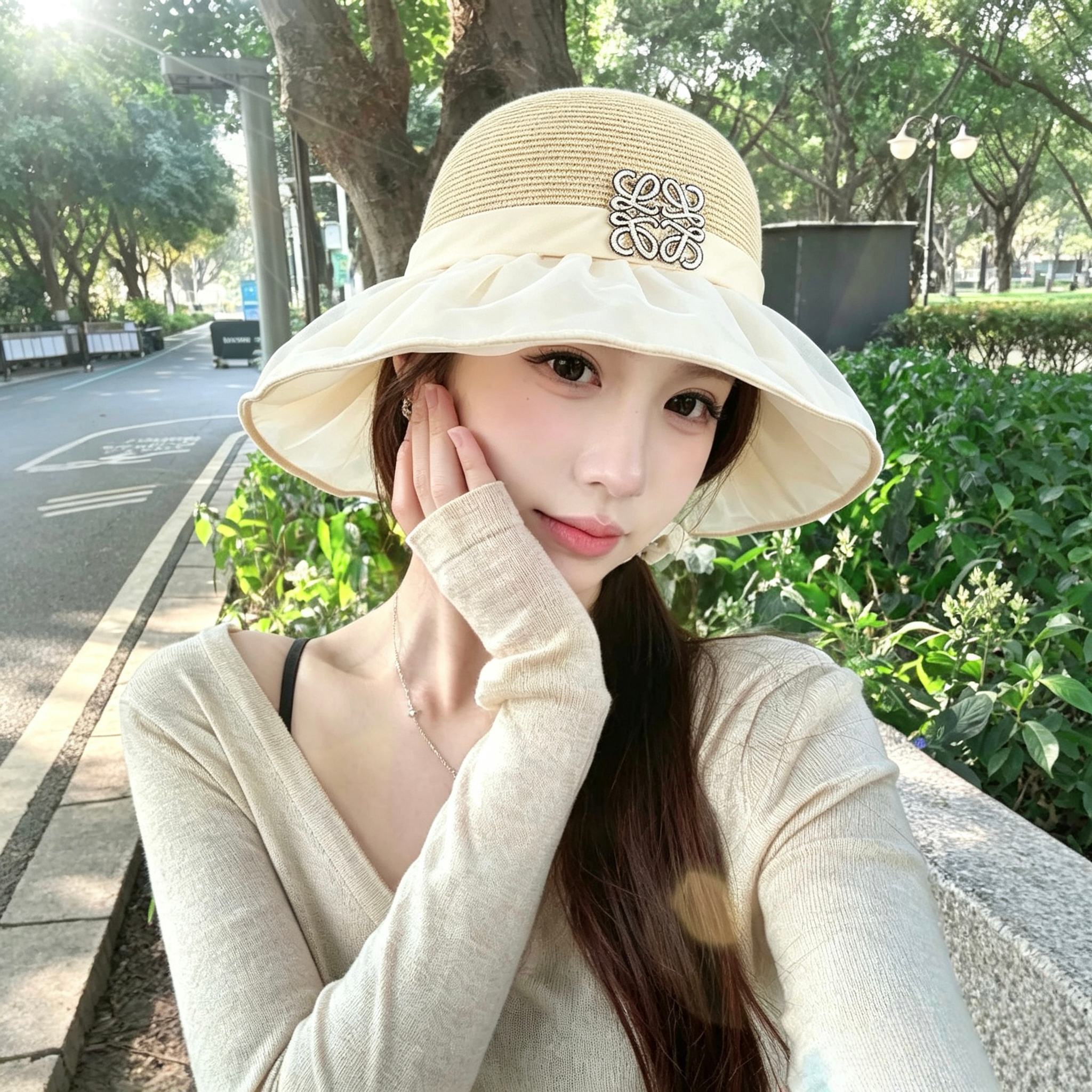 特💛配防尘袋【LOEWE罗意威】2026新款黑胶大沿防晒渔夫帽，🔆百搭日常款～休闲出街#
