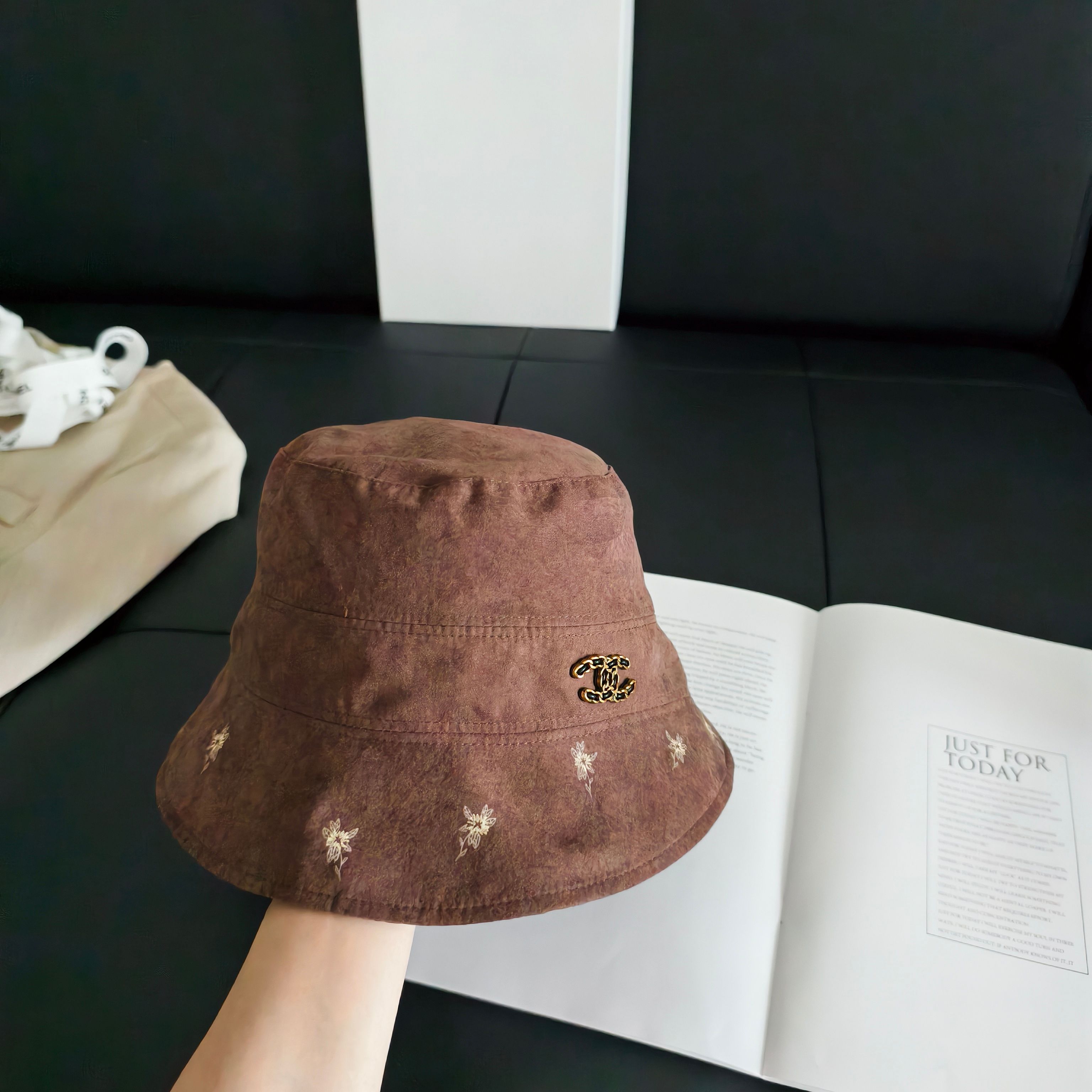 💛配防尘袋【CHANEL香奈儿】2026新款秋冬新款不规则款渔夫帽，🔆百搭日常款～休闲出街#