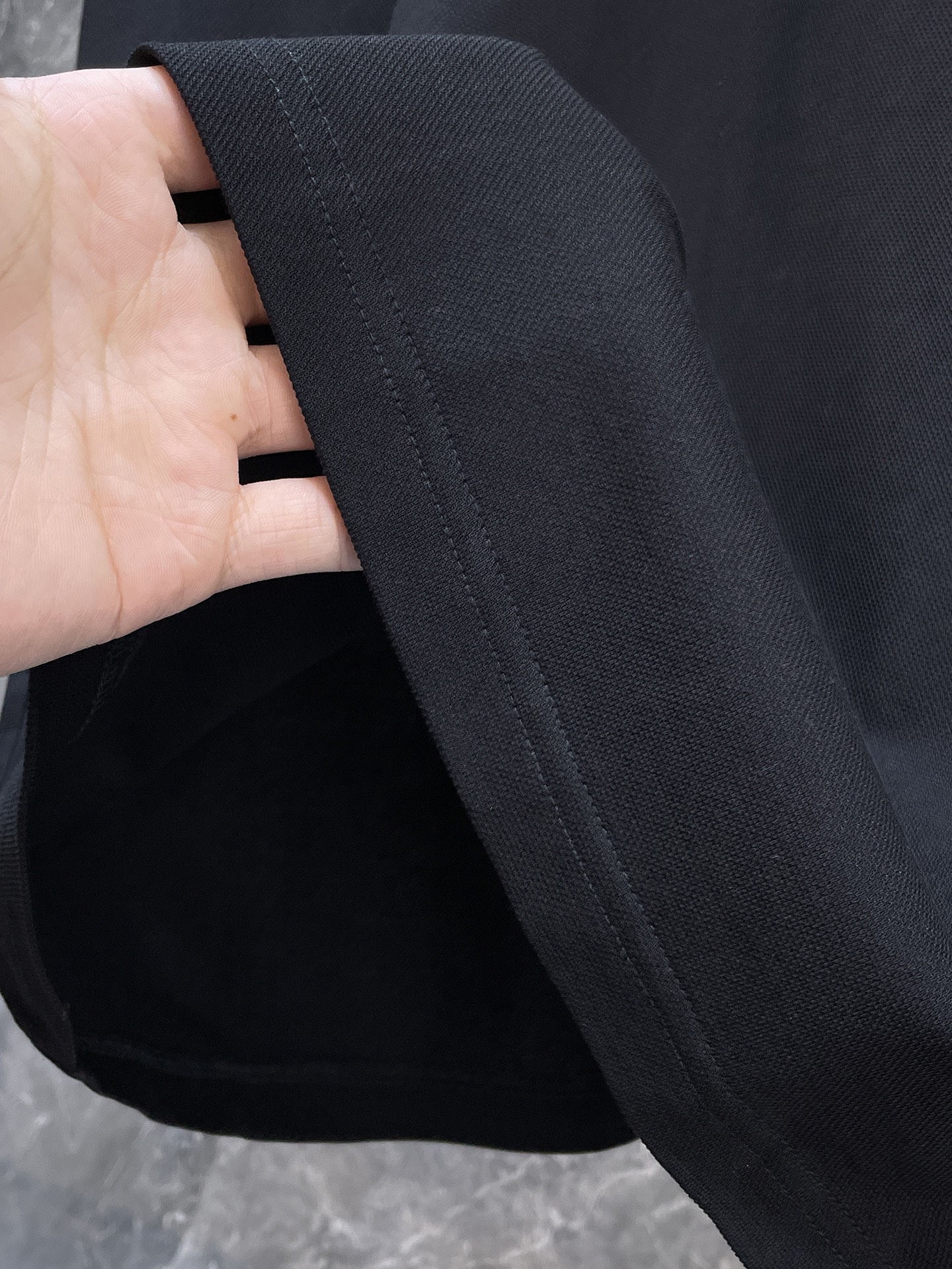 普拉达2024夏季新款休闲短袖翻领Polo口袋购置配色设计！都市时尚简单休闲版型原汁原味的代工厂定制渠道