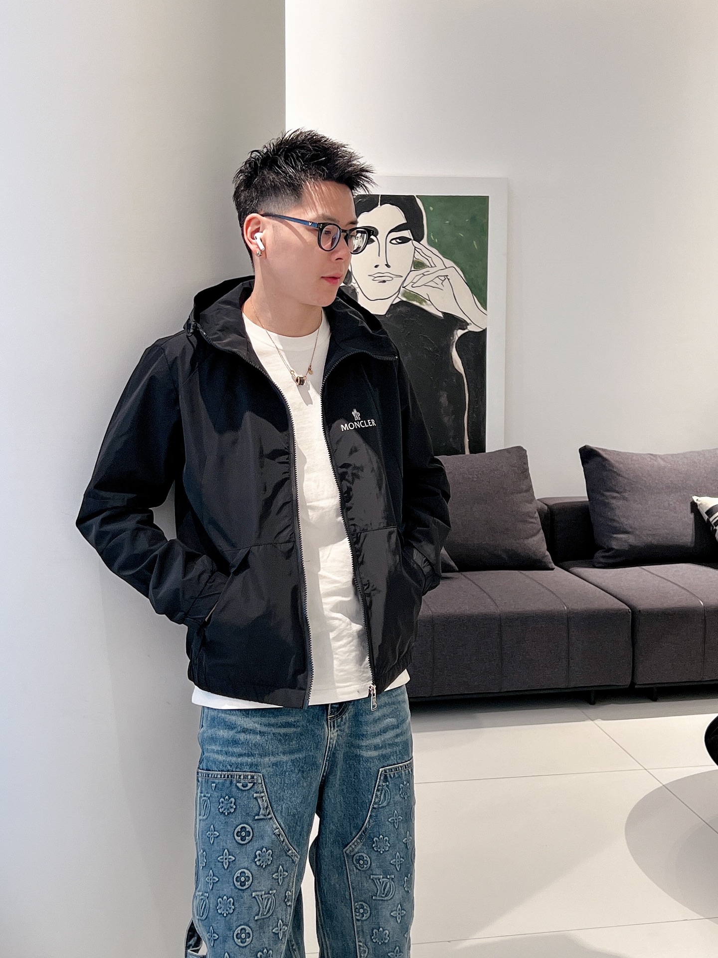 NO:139227,The same style on the official website, complete three standards, and is released in advance. 2025ss Spring New Men's Jacket Jacket, double-sided original single three standards, high-end version. Customized counter fabric, breathable and comfortable, impeccable details, brand element design concept, reflecting high quality. The feel is delicate and soft, presents casual cut, and the upper body style is superb. The number of sizes M~3XL, maximum wear 195 catties, Moncler, jackets & coats, jackets & coats, alexander wang19860909蒙口 官网同款,三标齐全,提前发售 2025ss开春新款男士夹克外套,双面穿原单三标齐全高端版本 专柜定制面料 透气舒适度高,细节无可挑剔,品牌元素设计理念,体现高品质.手感细腻柔软 呈现休闲裁剪,上身版型超赞 码数M～3XL,最大穿195斤,,Moncler,jackets & coats,jackets & coats,alexander wang,Men's clothing