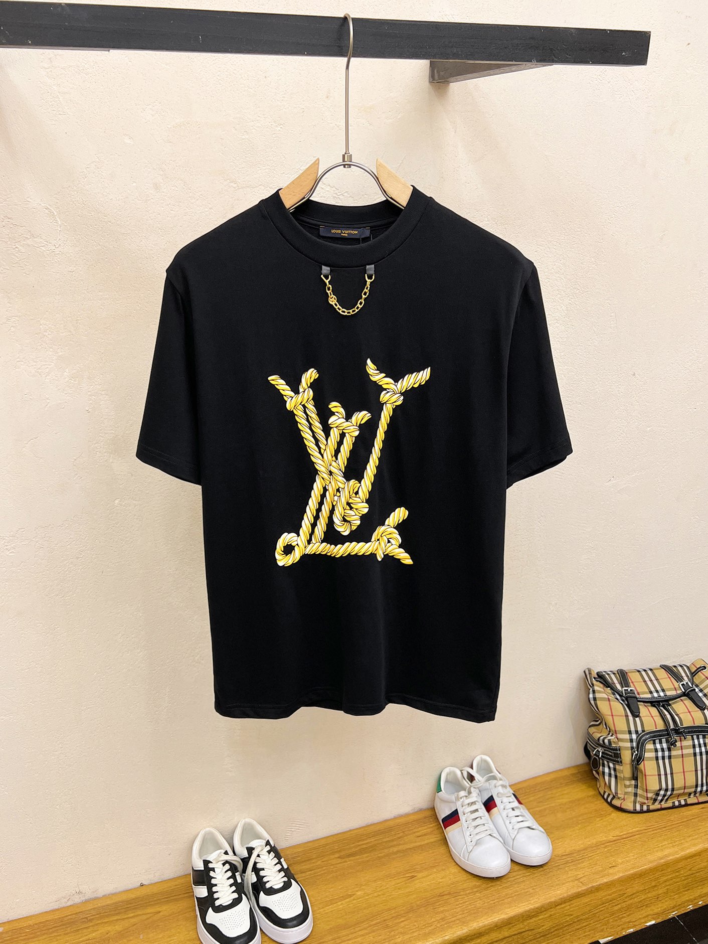 Replica US
 Louis Vuitton Store
 Clothing T-Shirt Black White Printing Cotton Fashion Short Sleeve